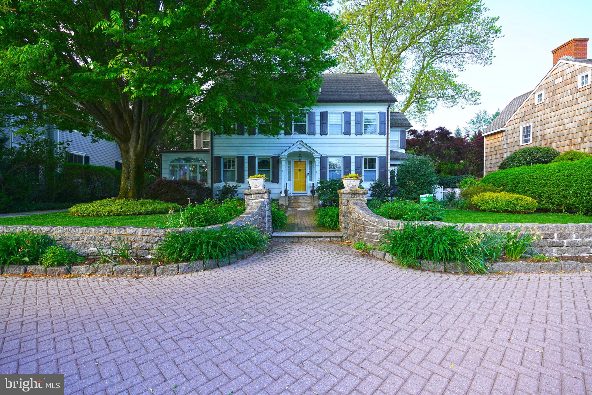 240 2ND STREET