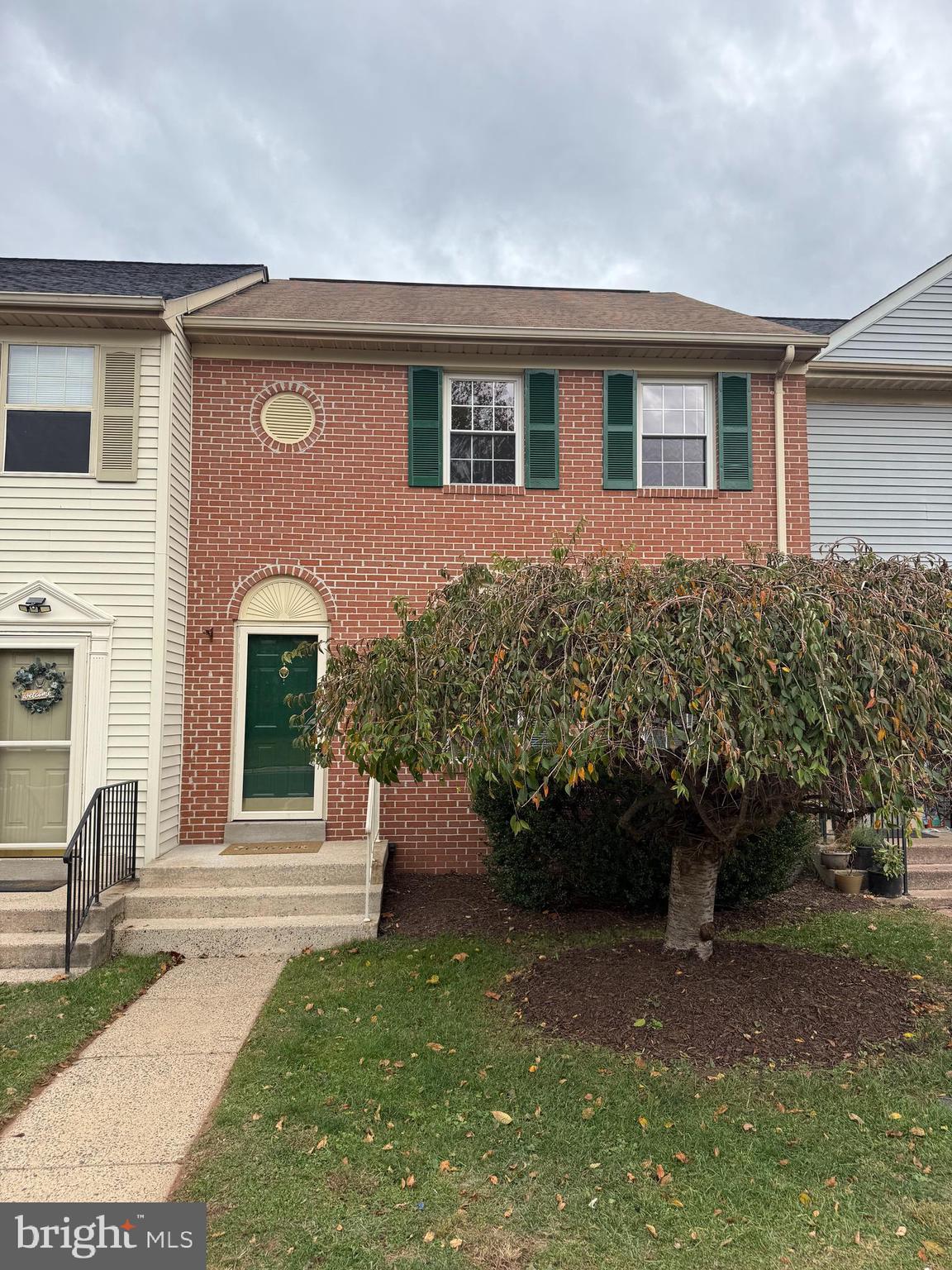 POINT OF WOODS - Residential Lease