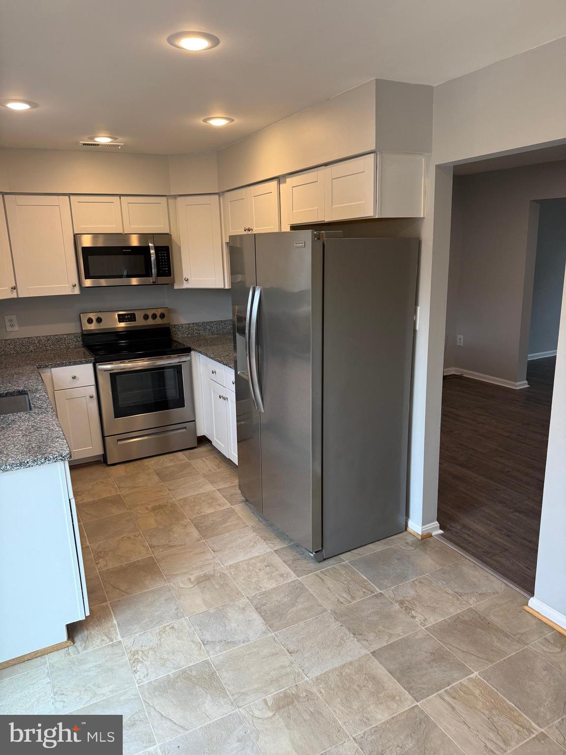 POINT OF WOODS - Residential Lease