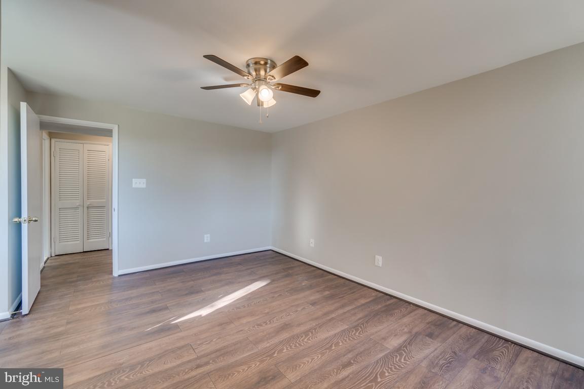 HUNTLEY SQUARE CONDOMINIUMS - Residential