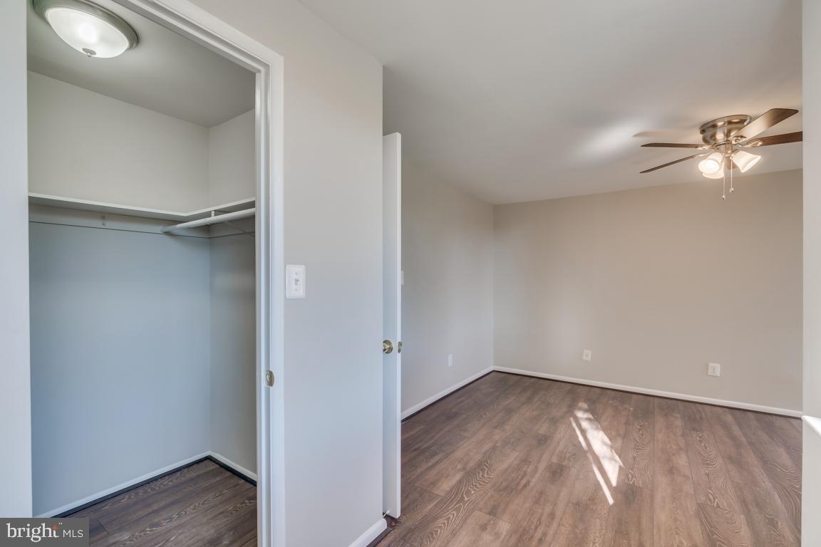 HUNTLEY SQUARE CONDOMINIUMS - Residential