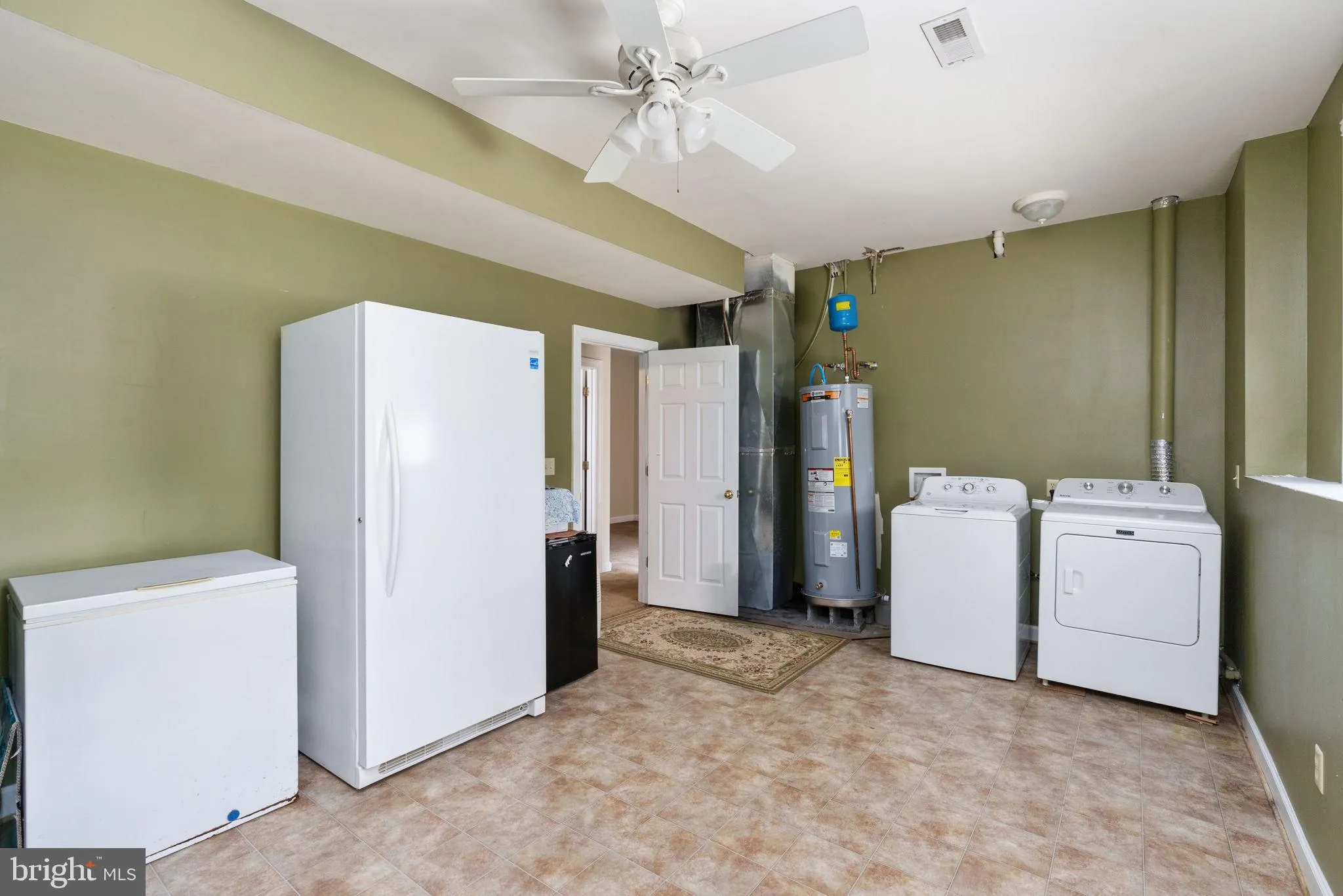 Fredericksburg, Virginia 22406, United States, 3 Bedrooms Bedrooms, ,3 BathroomsBathrooms,Residential,Active,181453