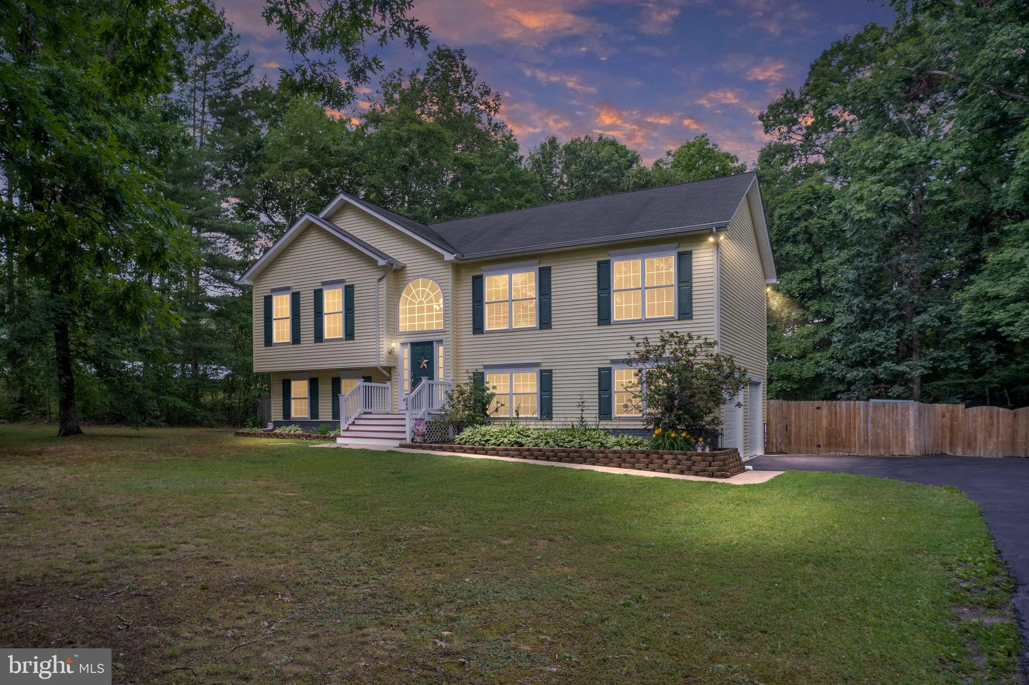 Fredericksburg, Virginia 22406, United States, 3 Bedrooms Bedrooms, ,3 BathroomsBathrooms,Residential,Active,181453