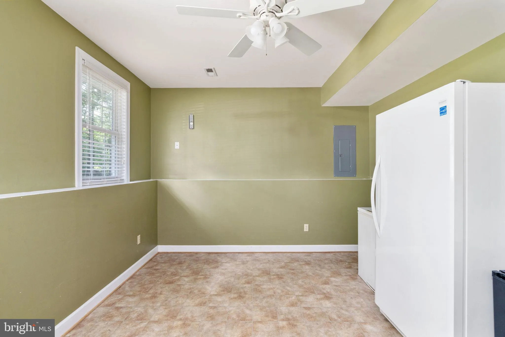 Fredericksburg, Virginia 22406, United States, 3 Bedrooms Bedrooms, ,3 BathroomsBathrooms,Residential,Active,181453