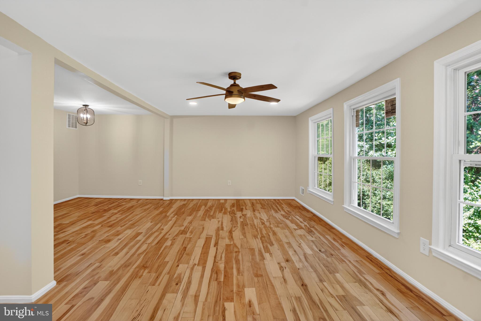 PINEWOOD HILL - Residential