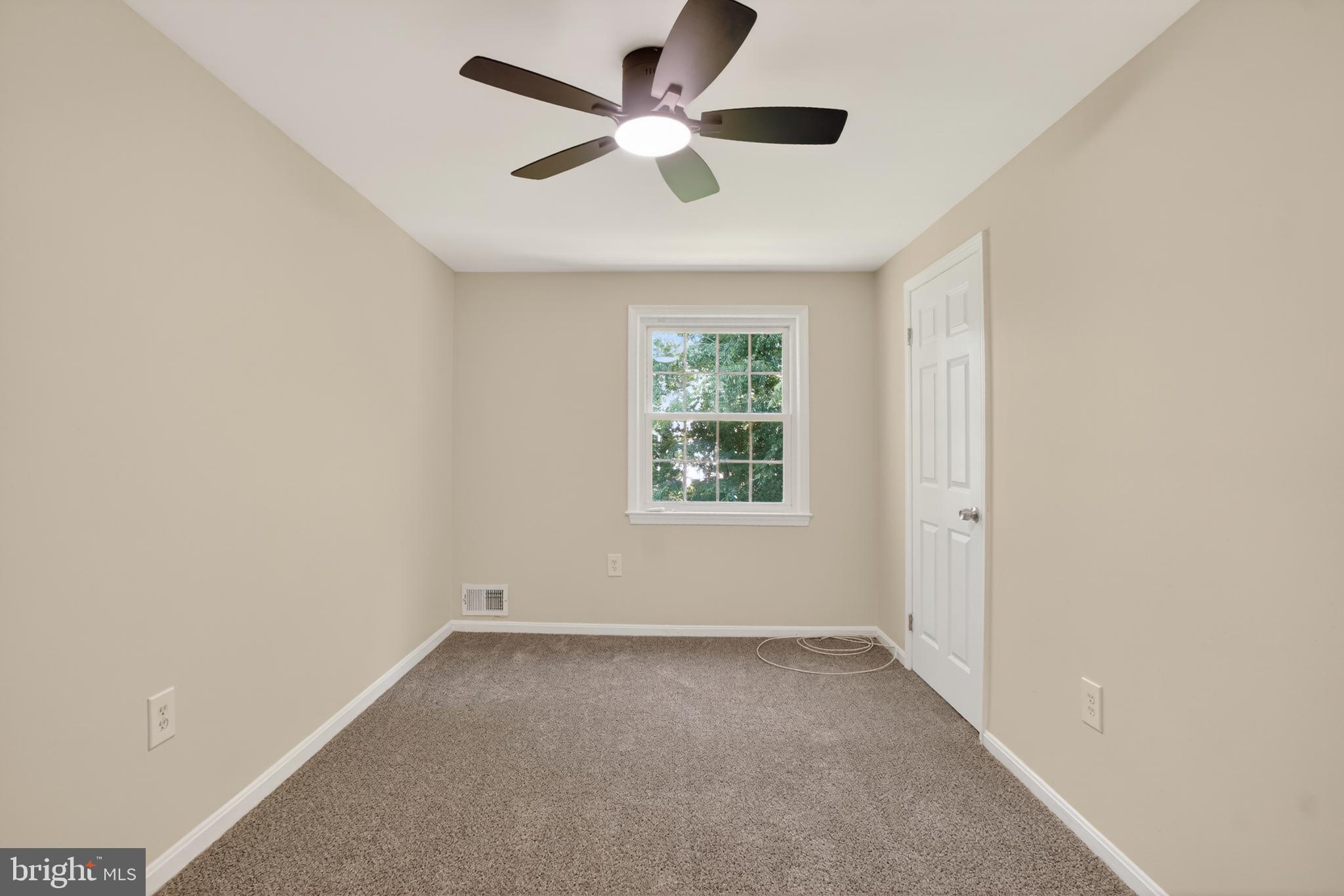 PINEWOOD HILL - Residential