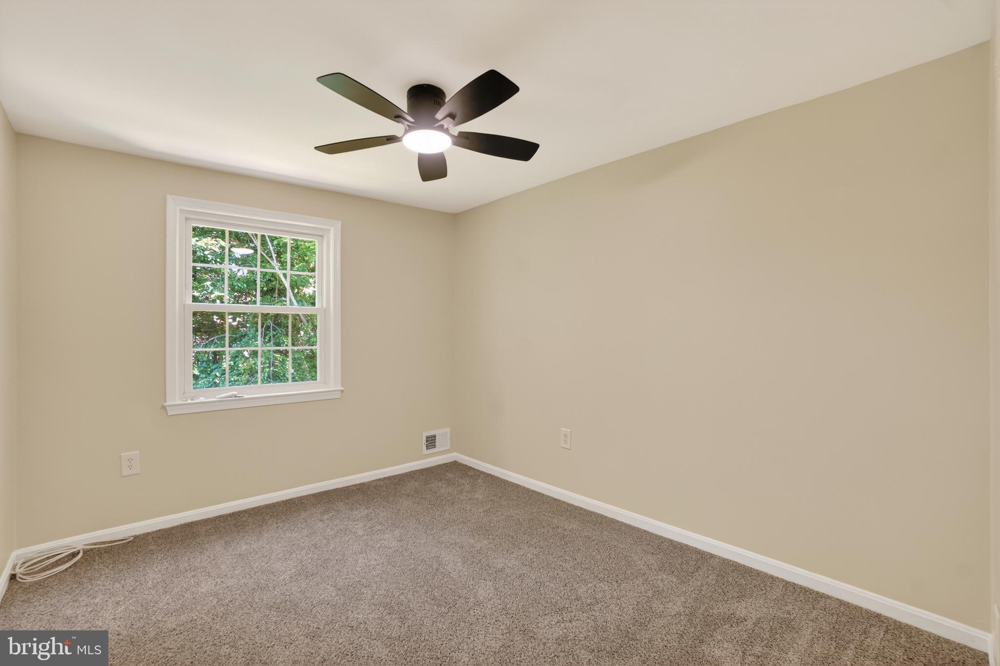 PINEWOOD HILL - Residential