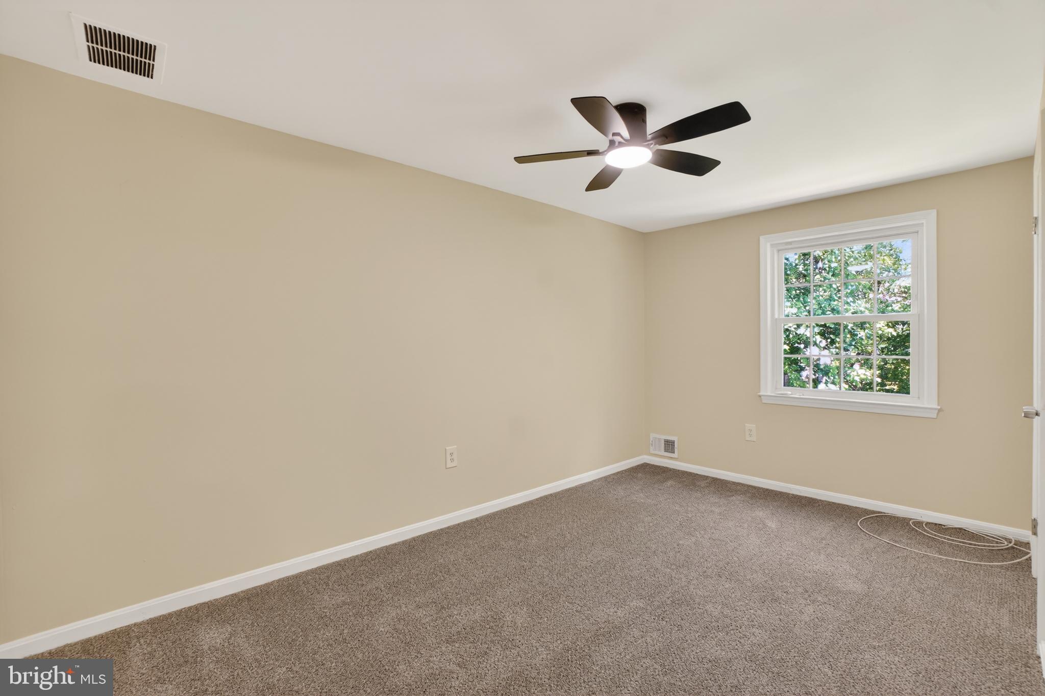PINEWOOD HILL - Residential