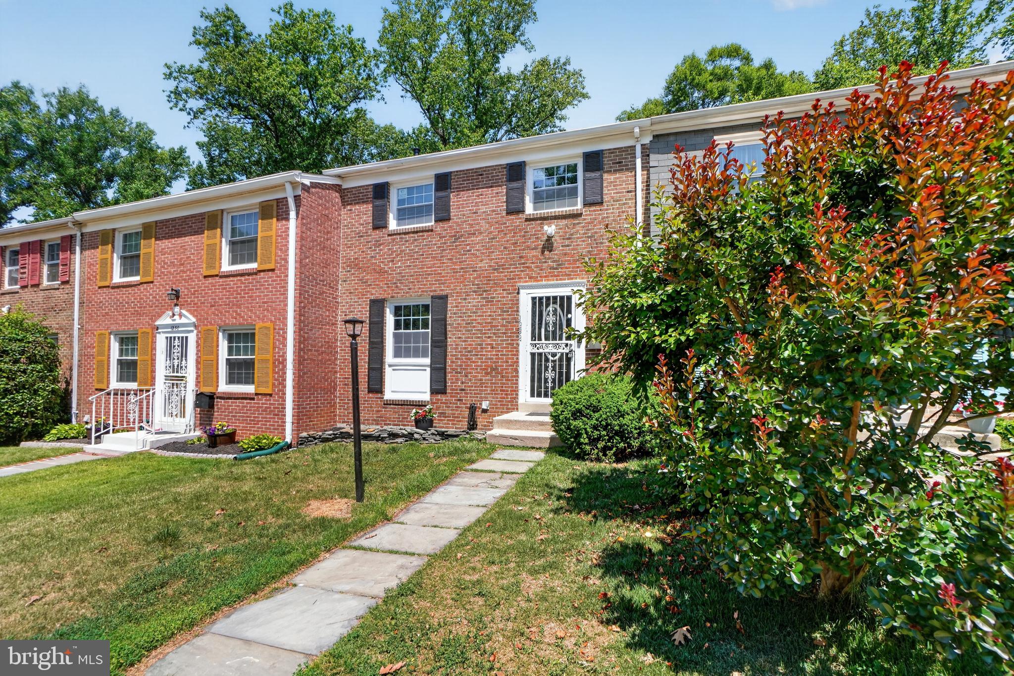 PINEWOOD HILL - Residential