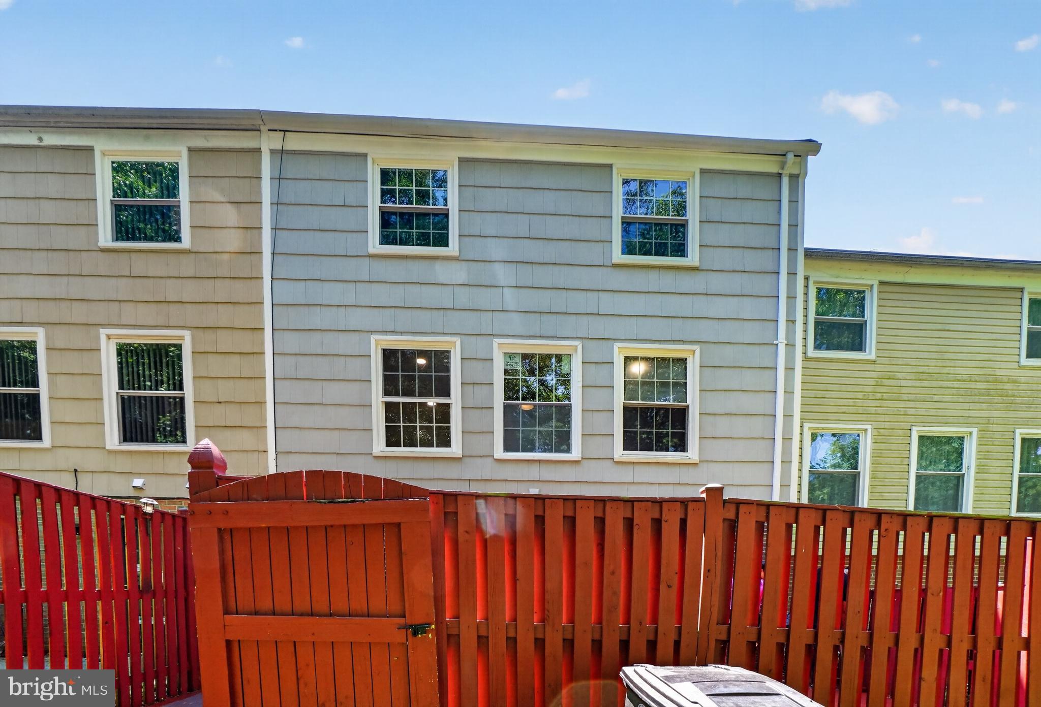 PINEWOOD HILL - Residential