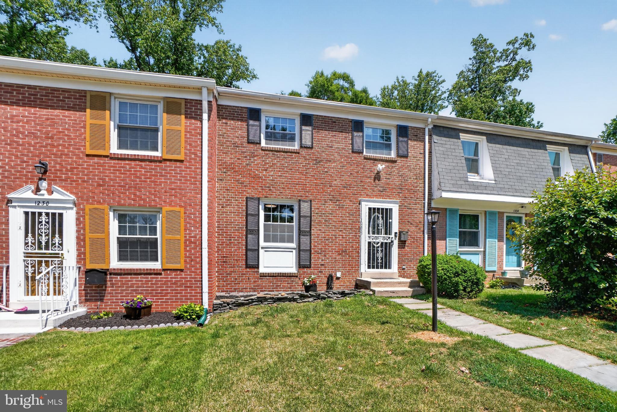 PINEWOOD HILL - Residential