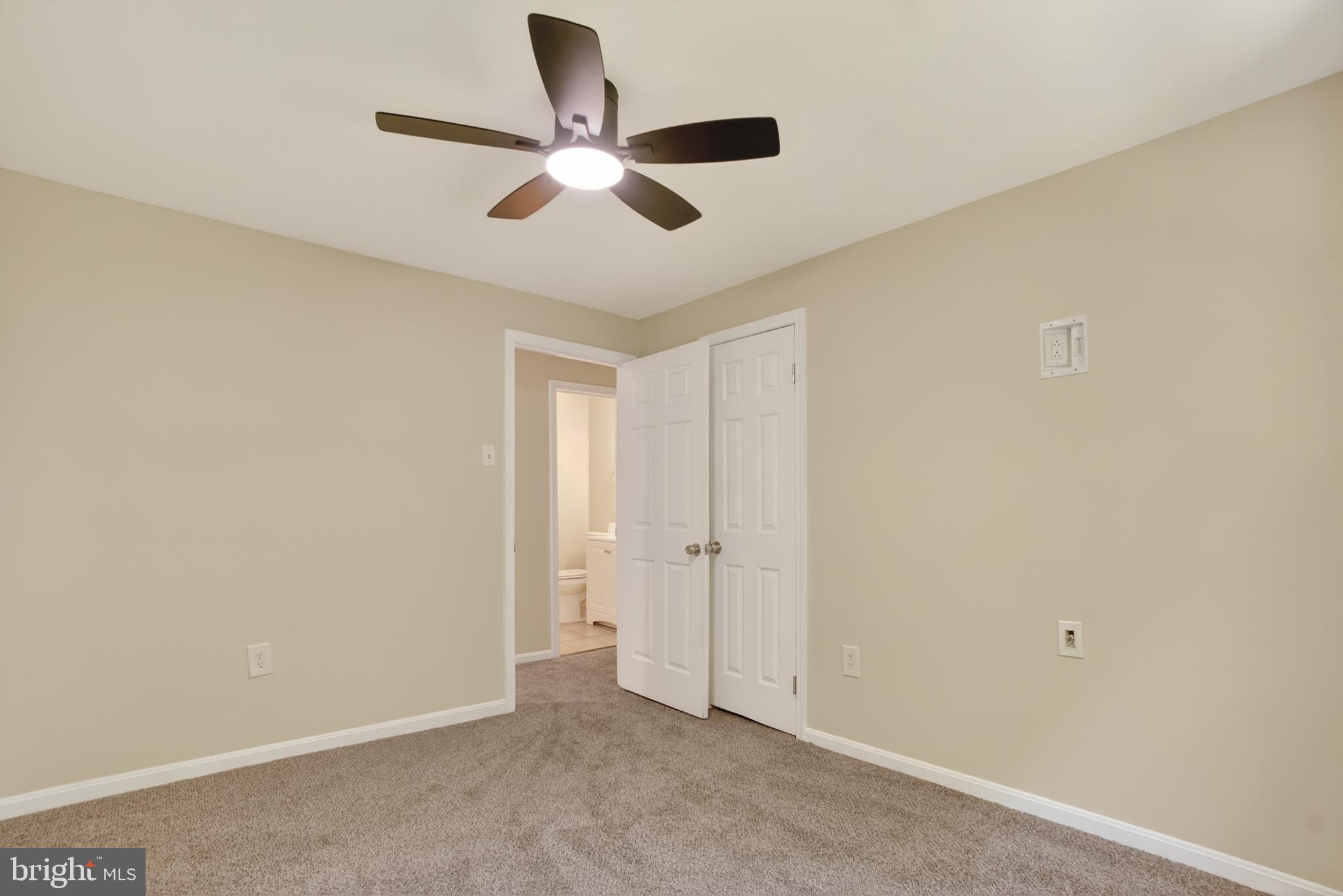 PINEWOOD HILL - Residential