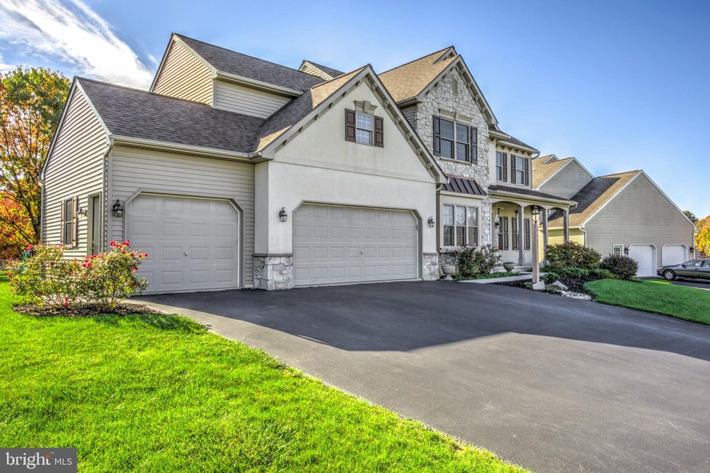 Photo of 1157 Dawn Avenue, Ephrata, PA 17522 (MLS # PALA2043094)