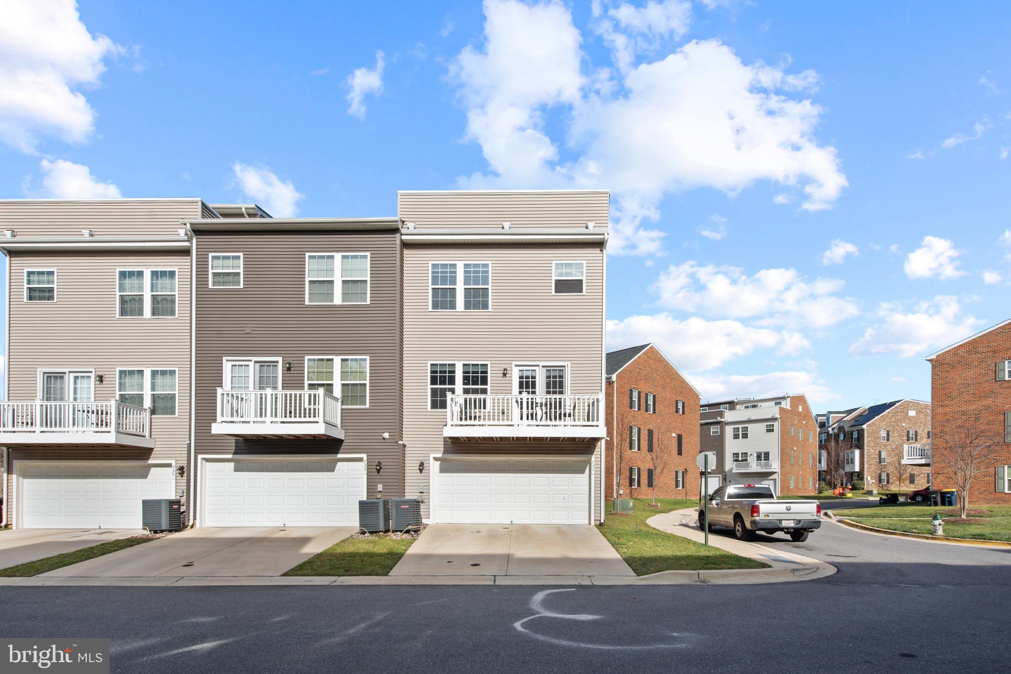 LARGO TOWN CENTER - Residential