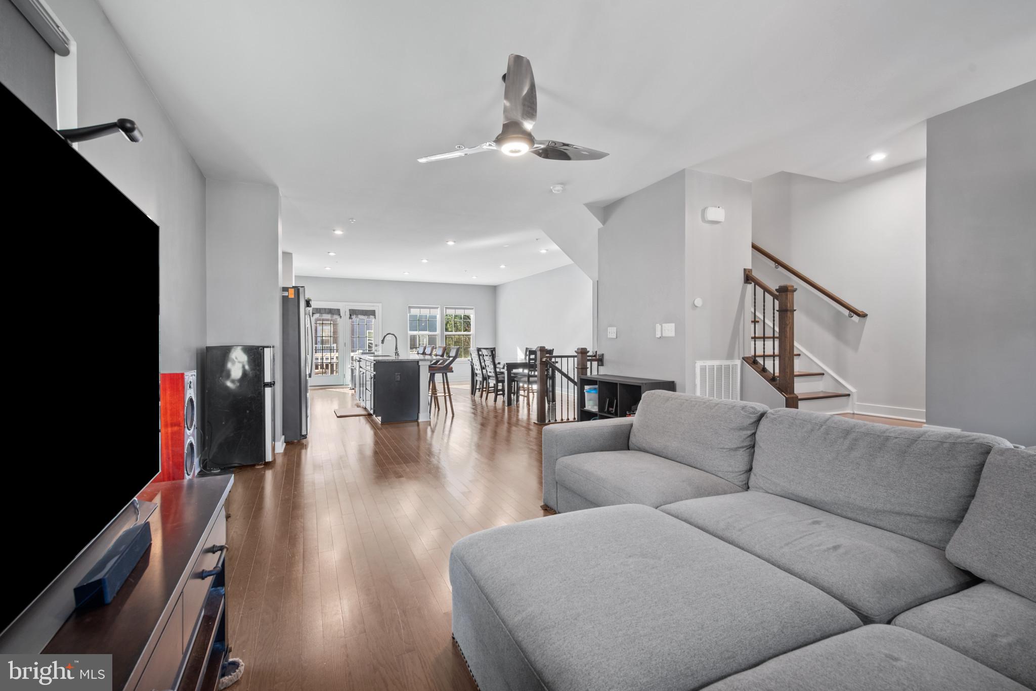 LARGO TOWN CENTER - Residential