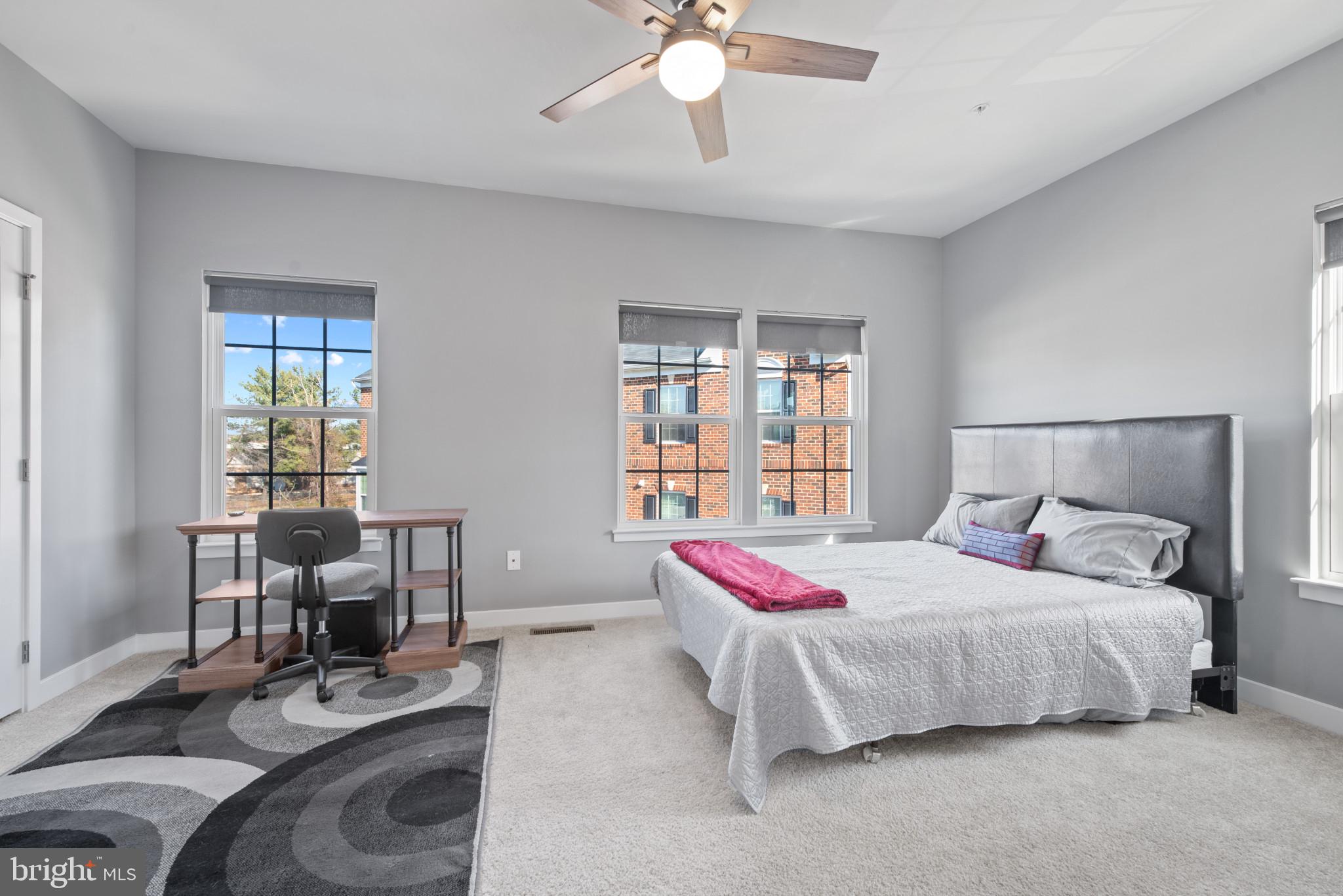 LARGO TOWN CENTER - Residential