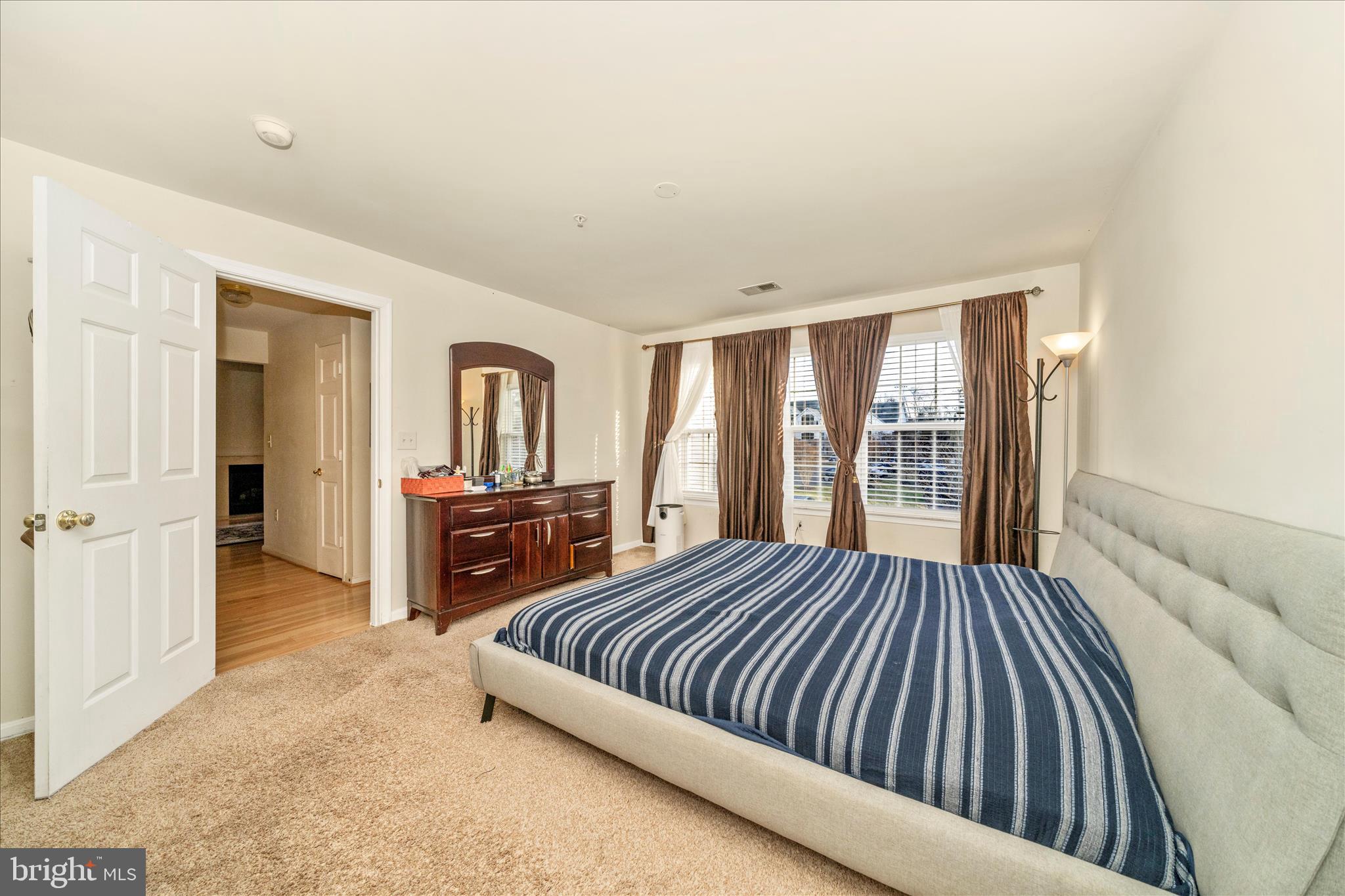 GREENBELT LAKE VILLAGE - Residential Lease