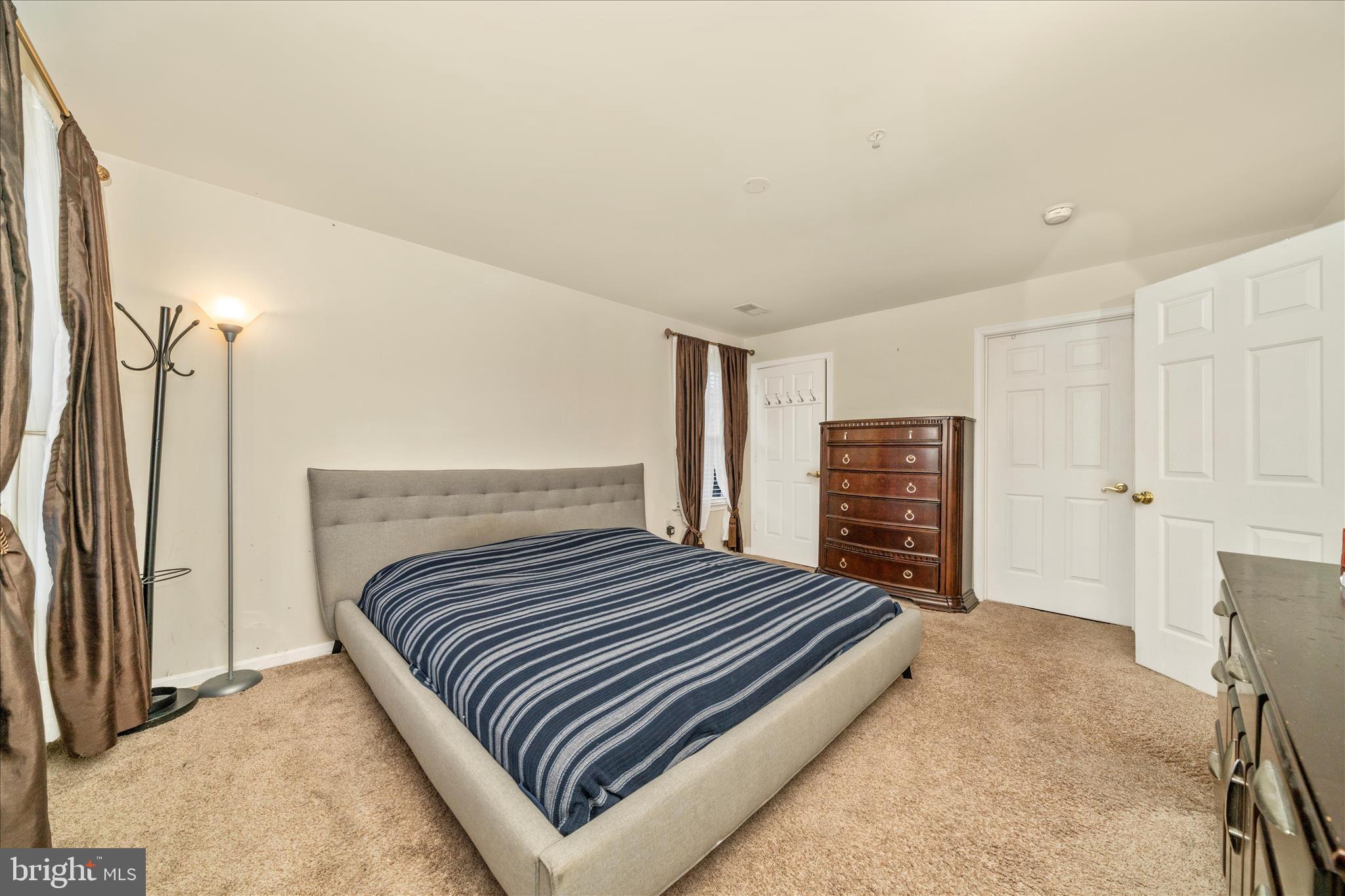 GREENBELT LAKE VILLAGE - Residential Lease