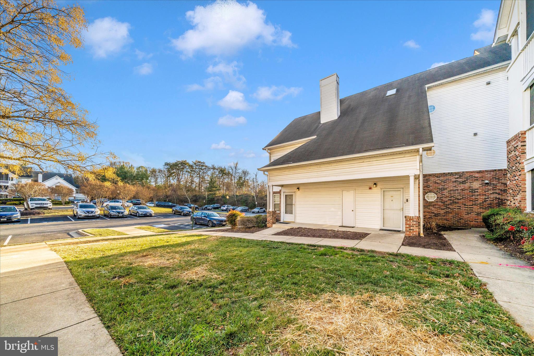 GREENBELT LAKE VILLAGE - Residential Lease