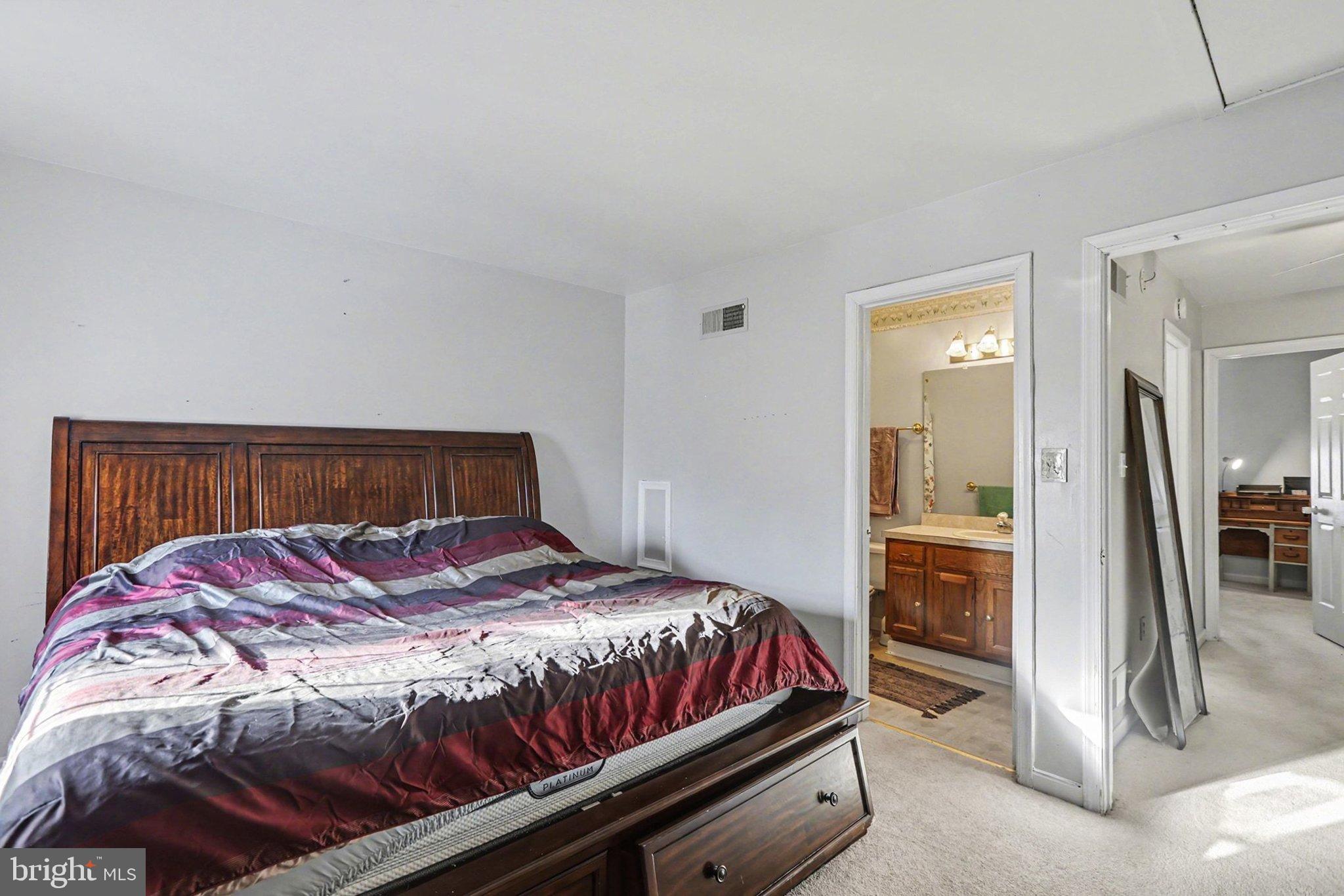 WALNUT VILLAS - Residential