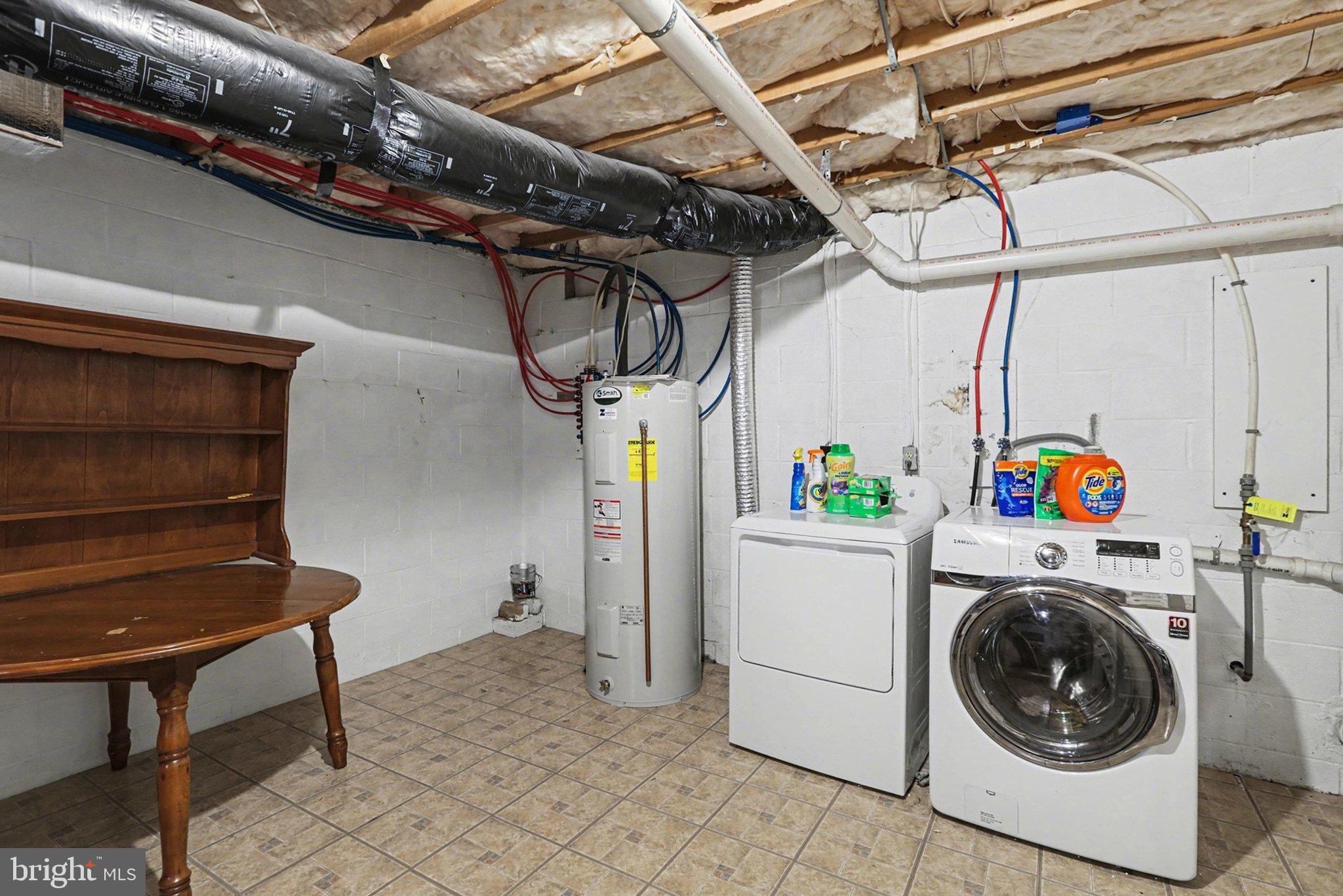 WALNUT VILLAS - Residential