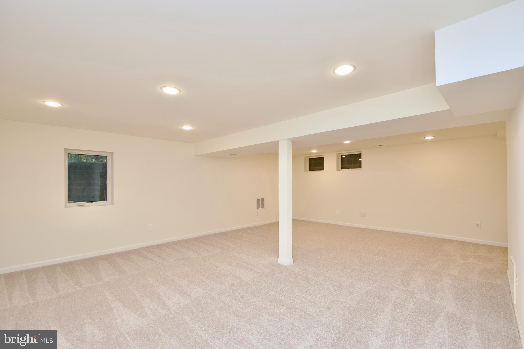 MONTCLAIR - Residential