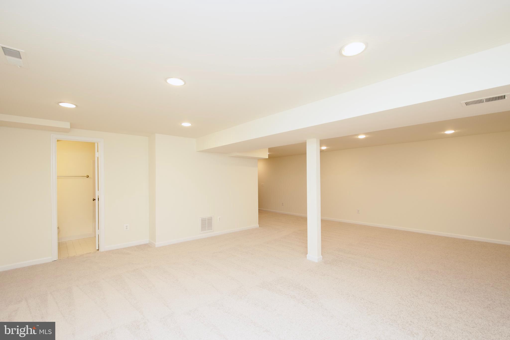 MONTCLAIR - Residential