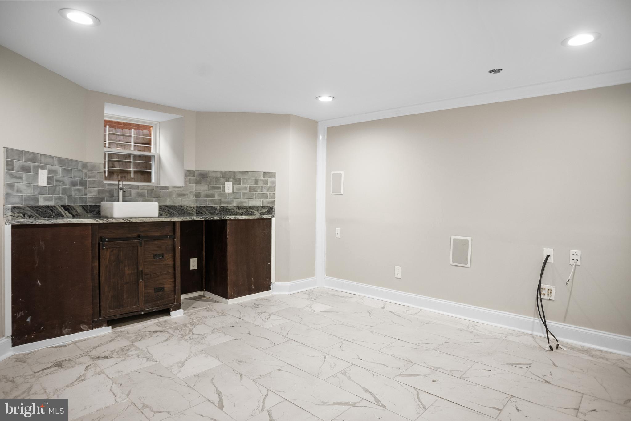 WEST FOREST PARK - Residential