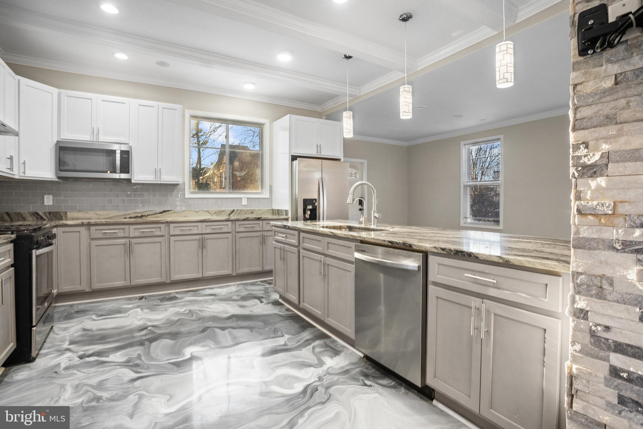 WEST FOREST PARK - Residential