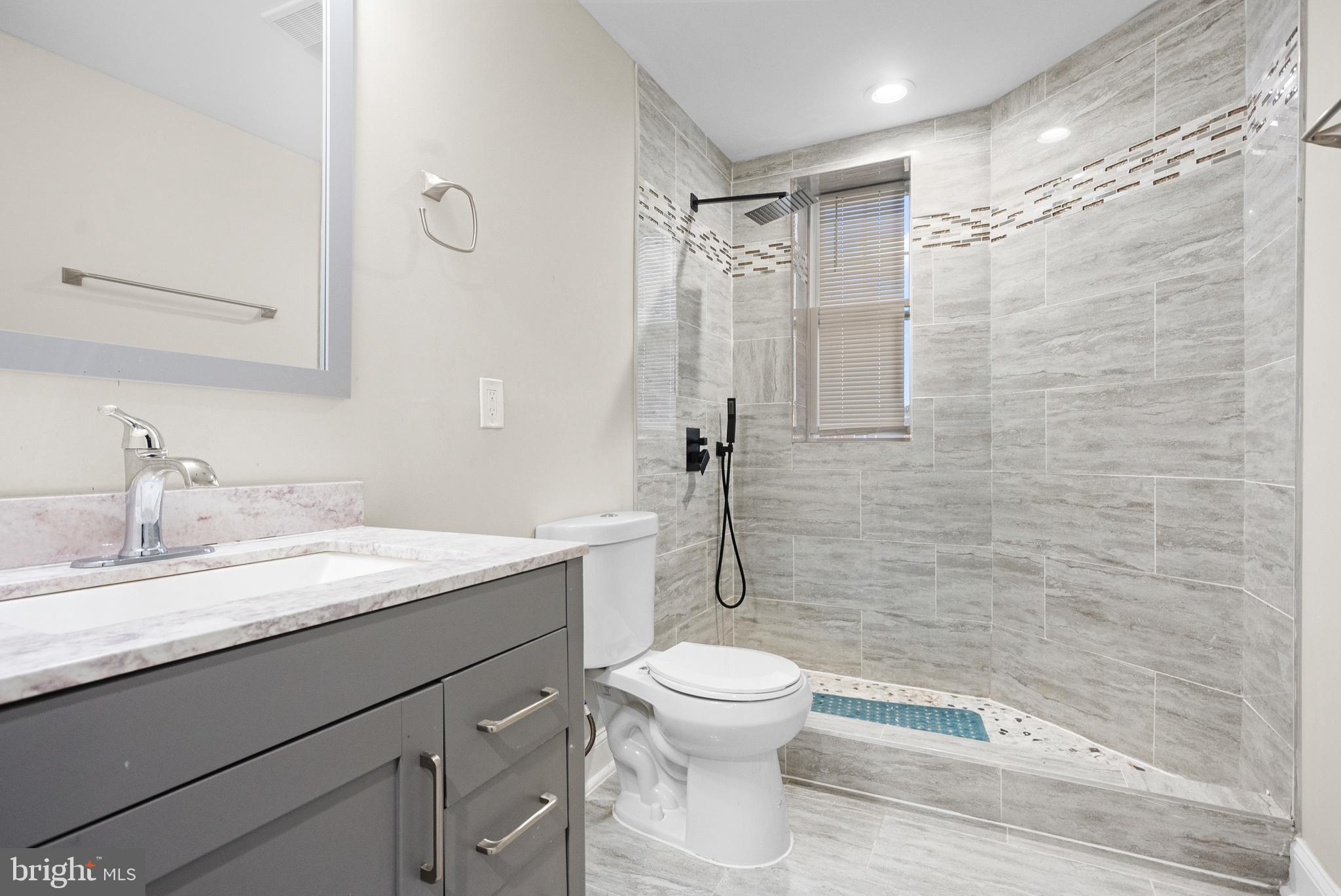 WEST FOREST PARK - Residential