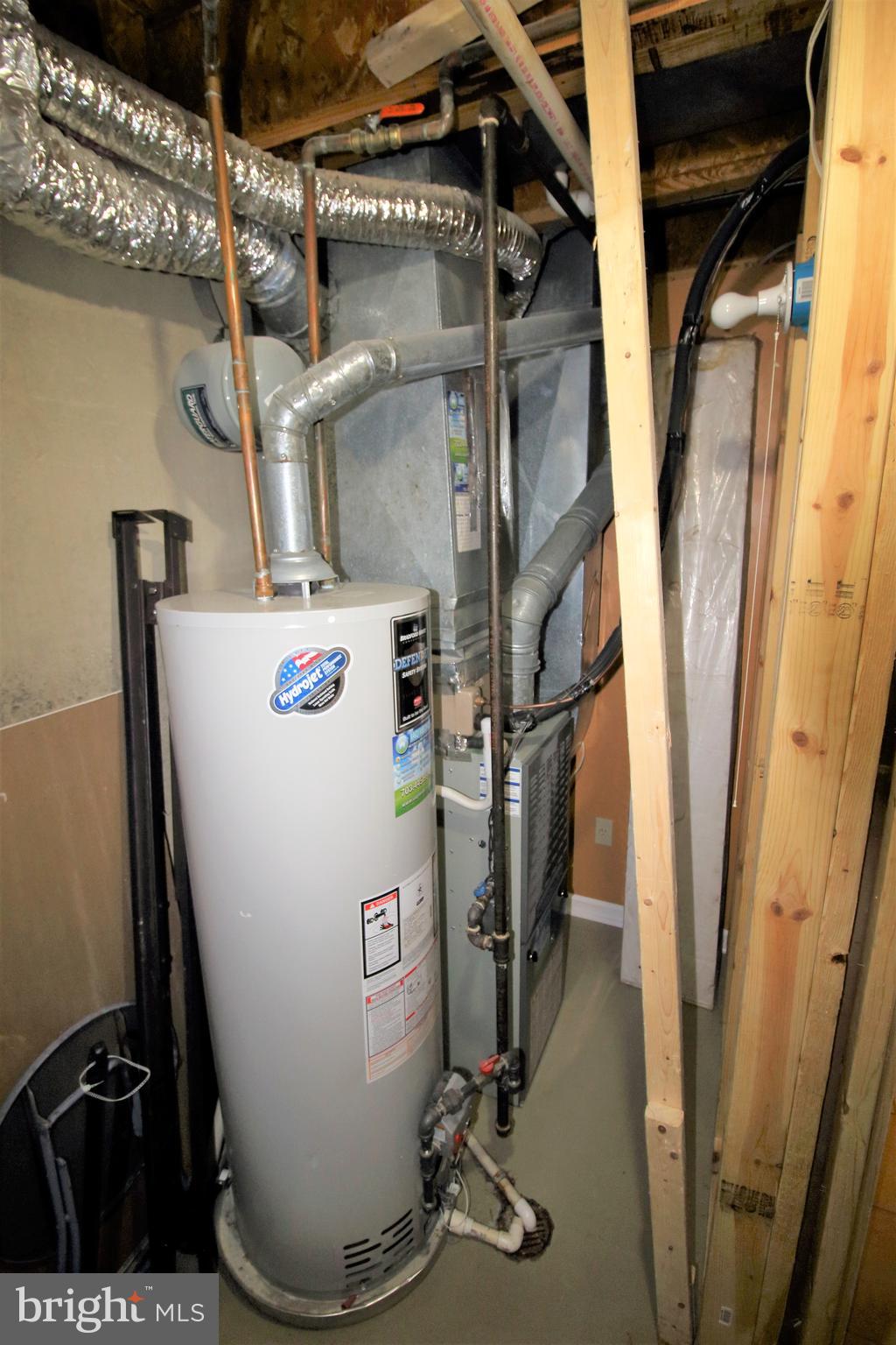 PRINCETON WOODS - Residential Lease