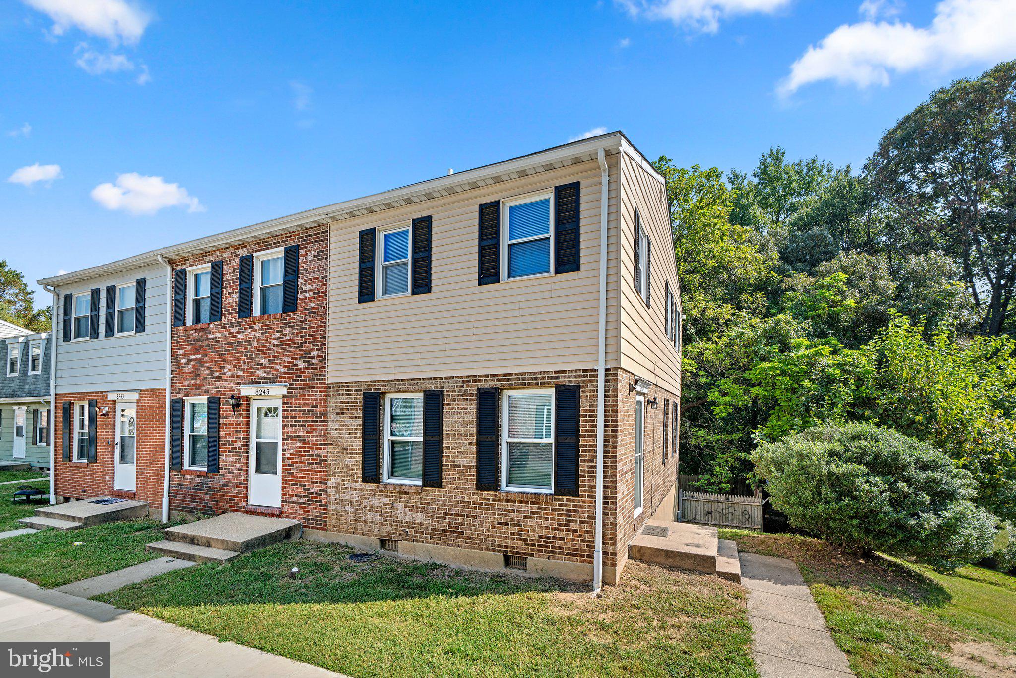 8247 PARHAM COURT