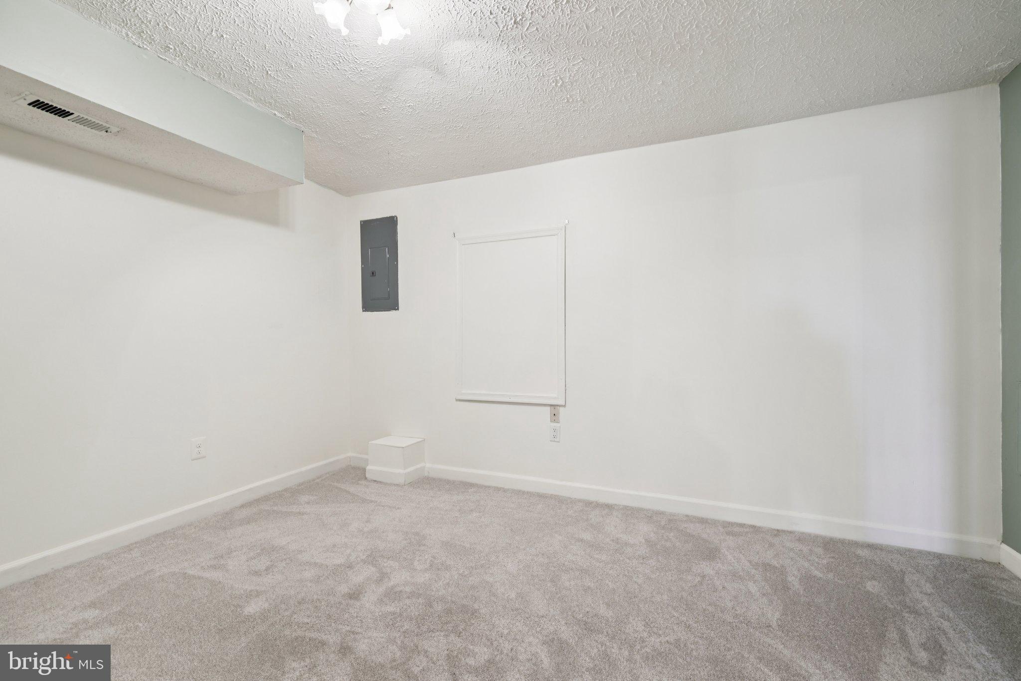 SPRING RIDGE - Residential