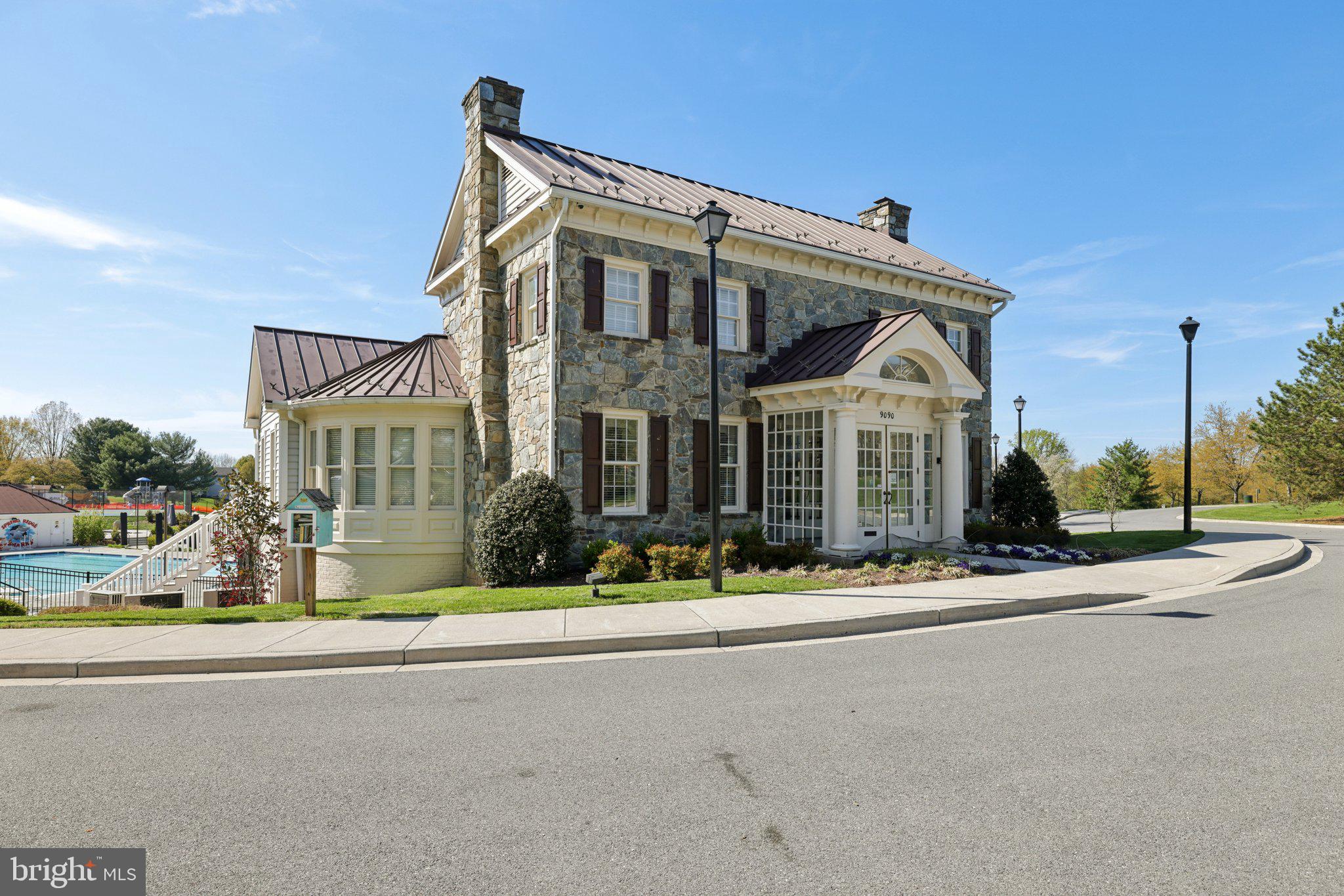 SPRING RIDGE - Residential