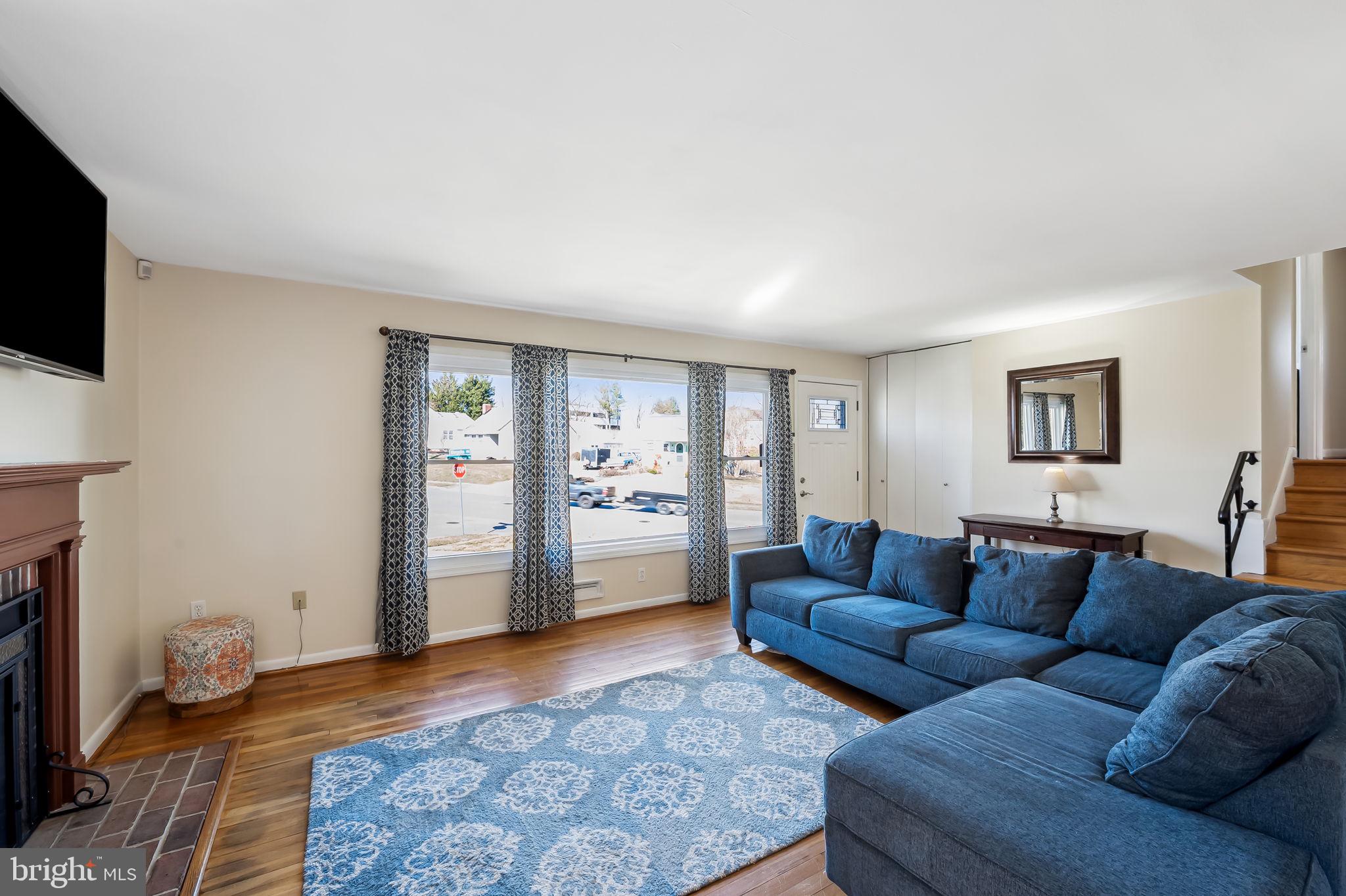 YORK MANOR - Residential