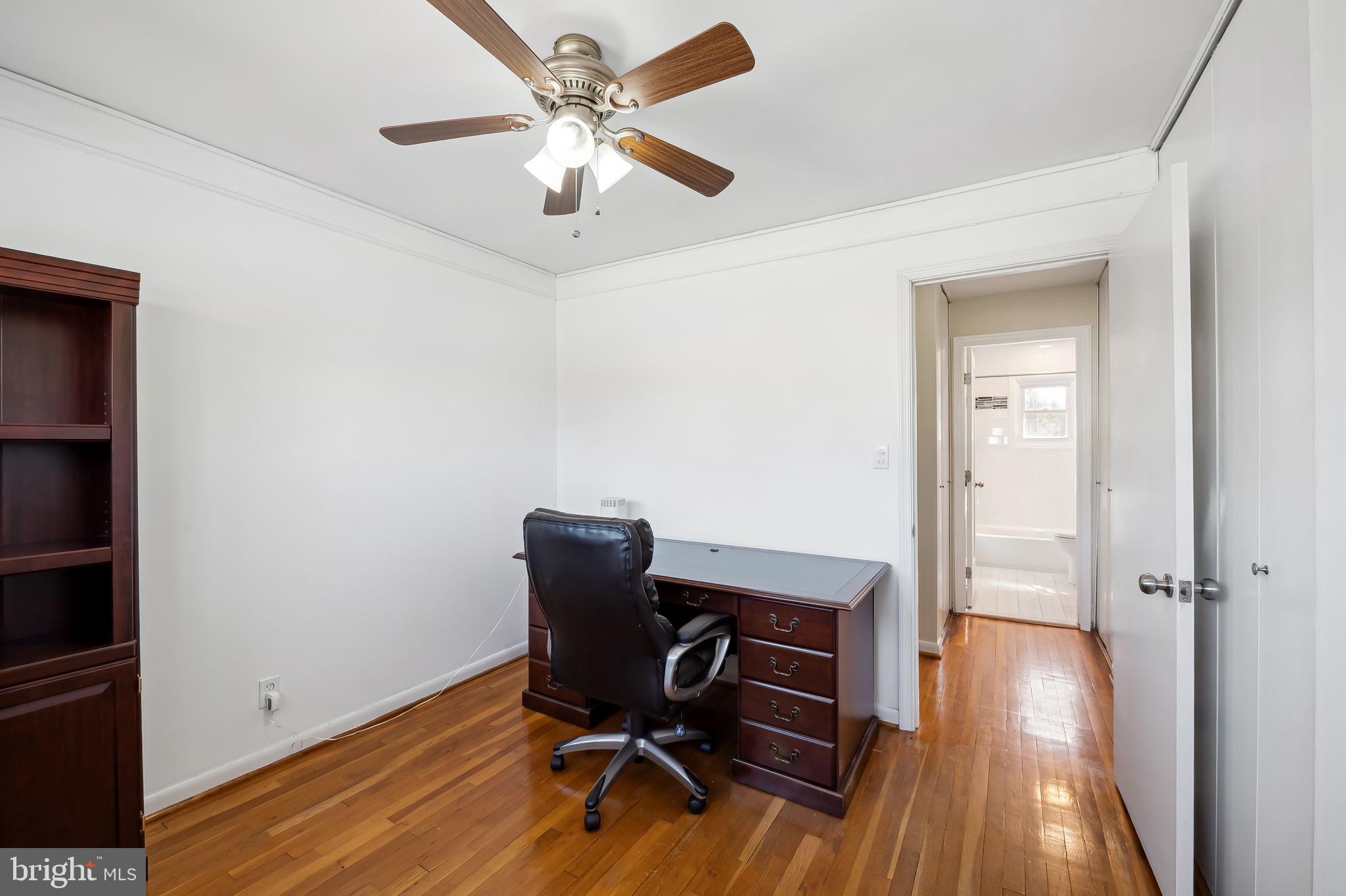 YORK MANOR - Residential