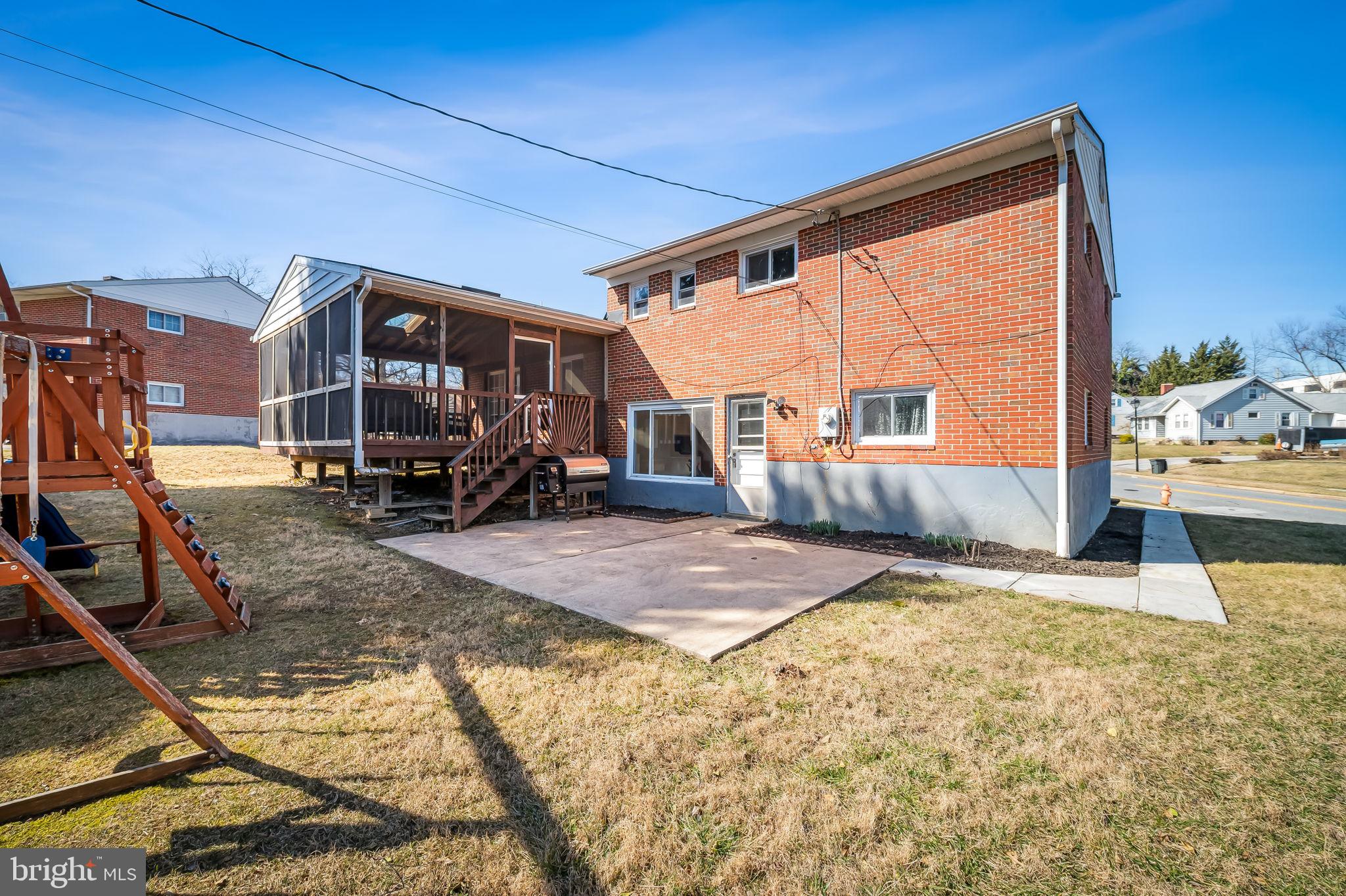 YORK MANOR - Residential