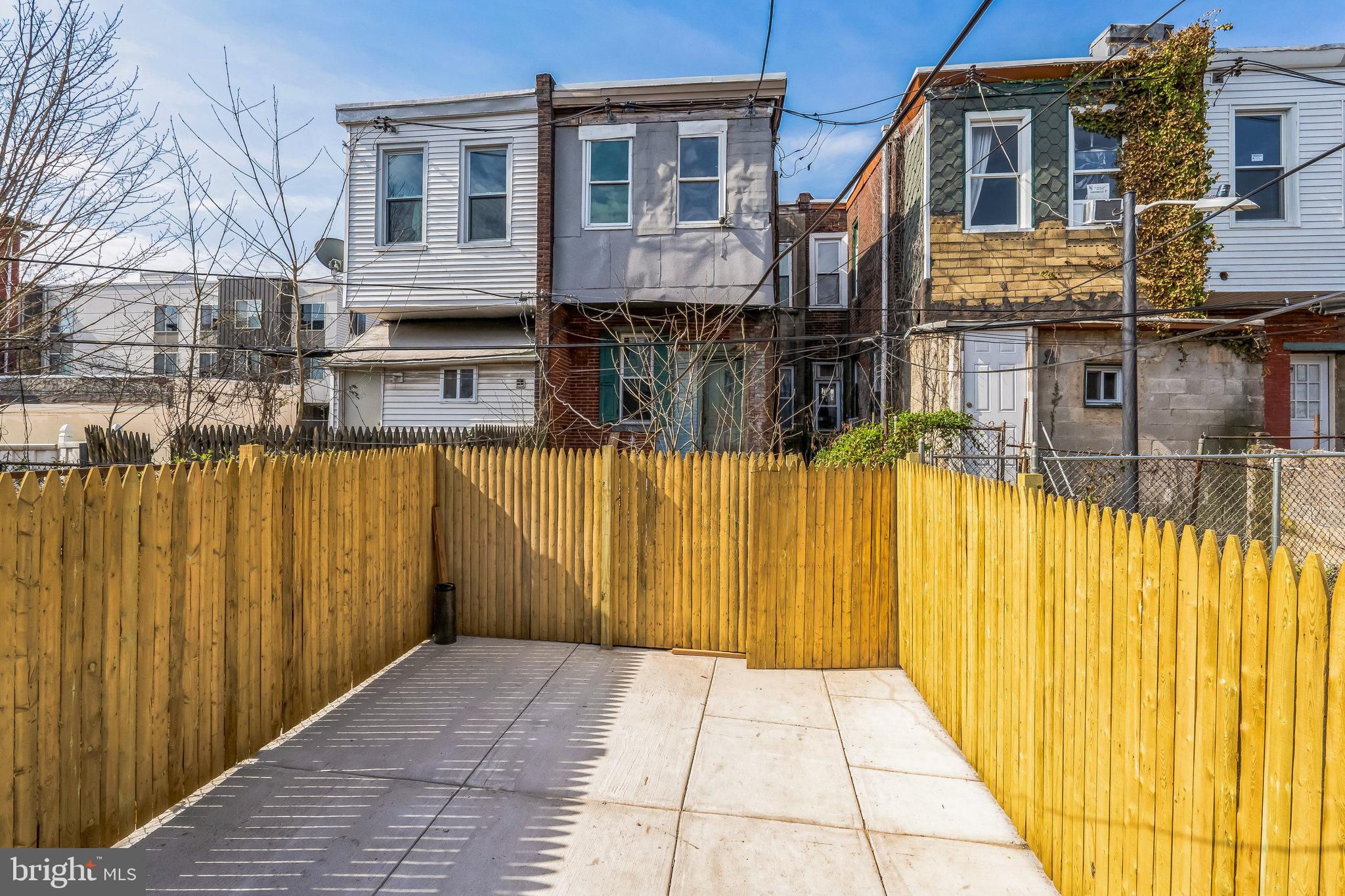 UNIVERSITY CITY - Residential Lease