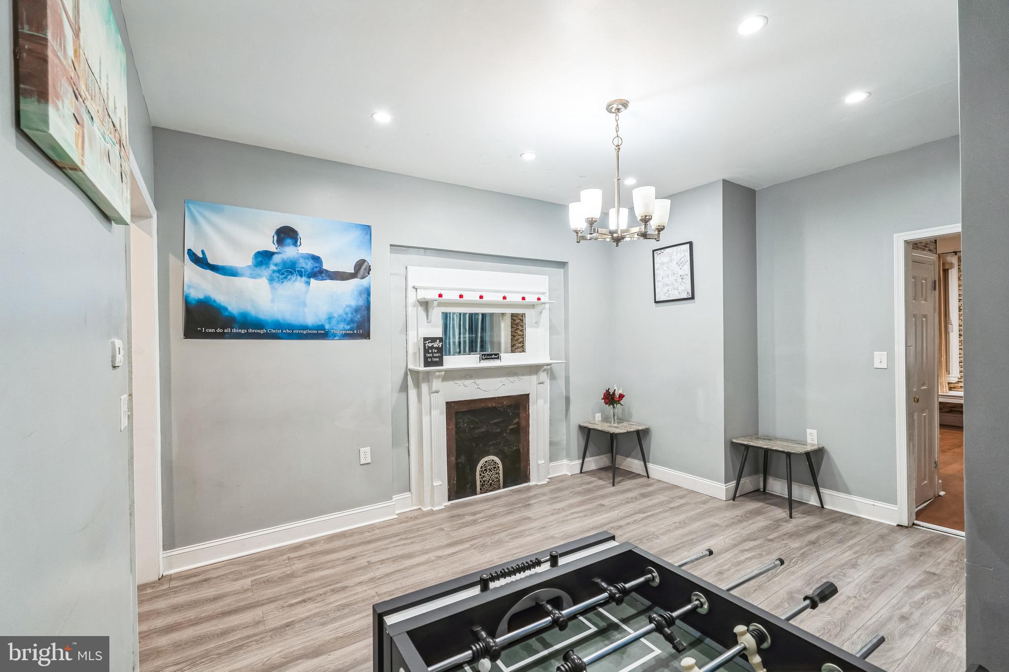 UNIVERSITY CITY - Residential Lease