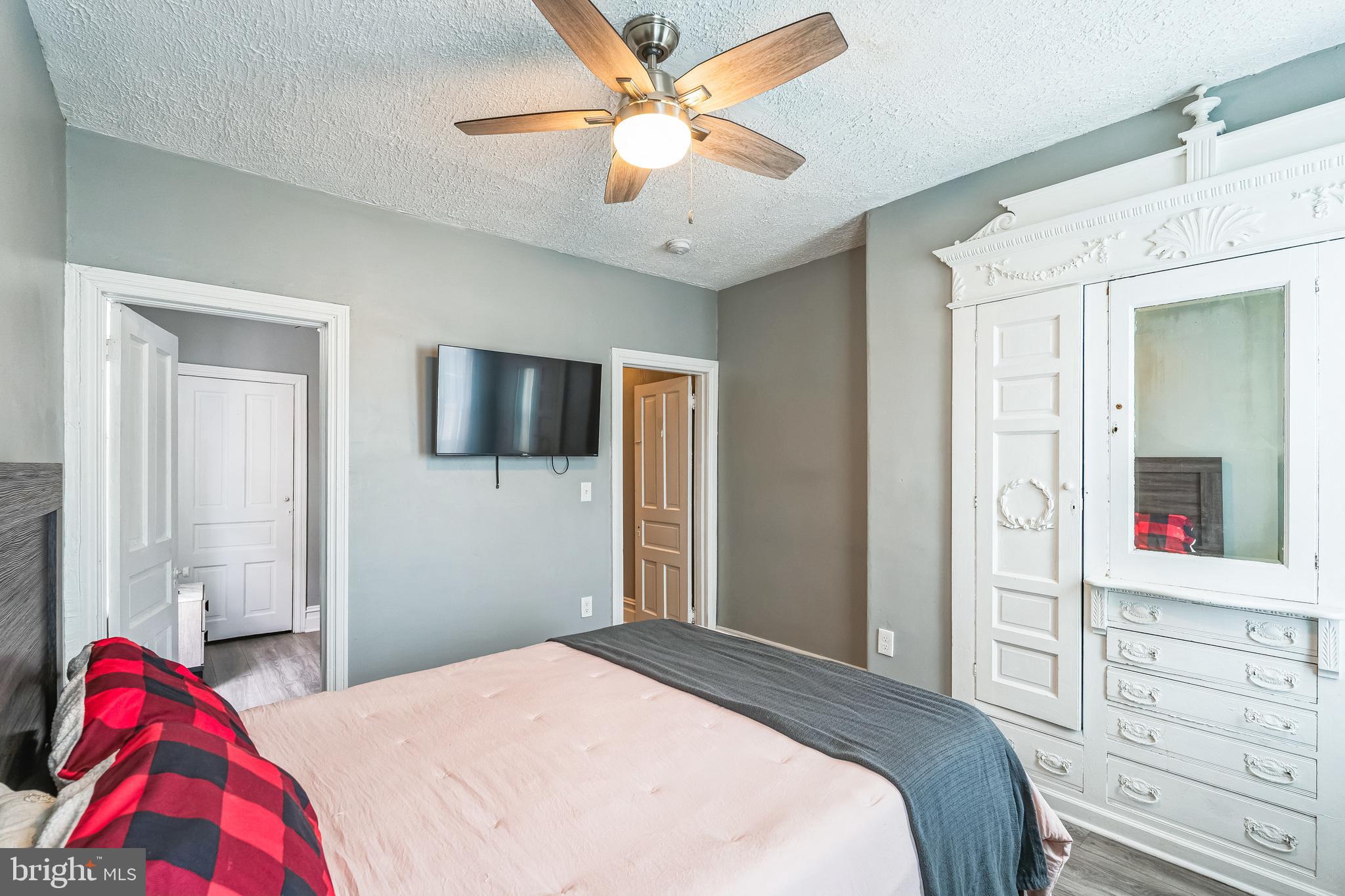 UNIVERSITY CITY - Residential Lease