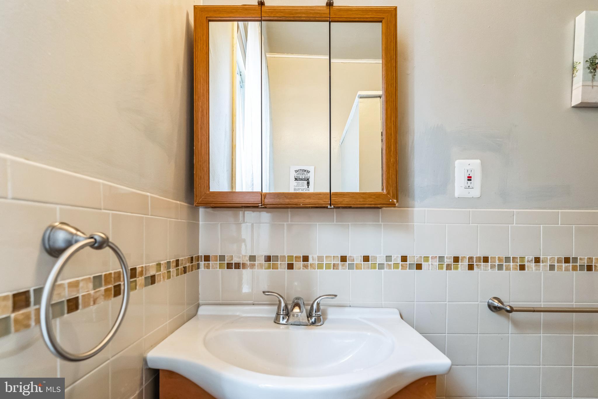 UNIVERSITY CITY - Residential Lease