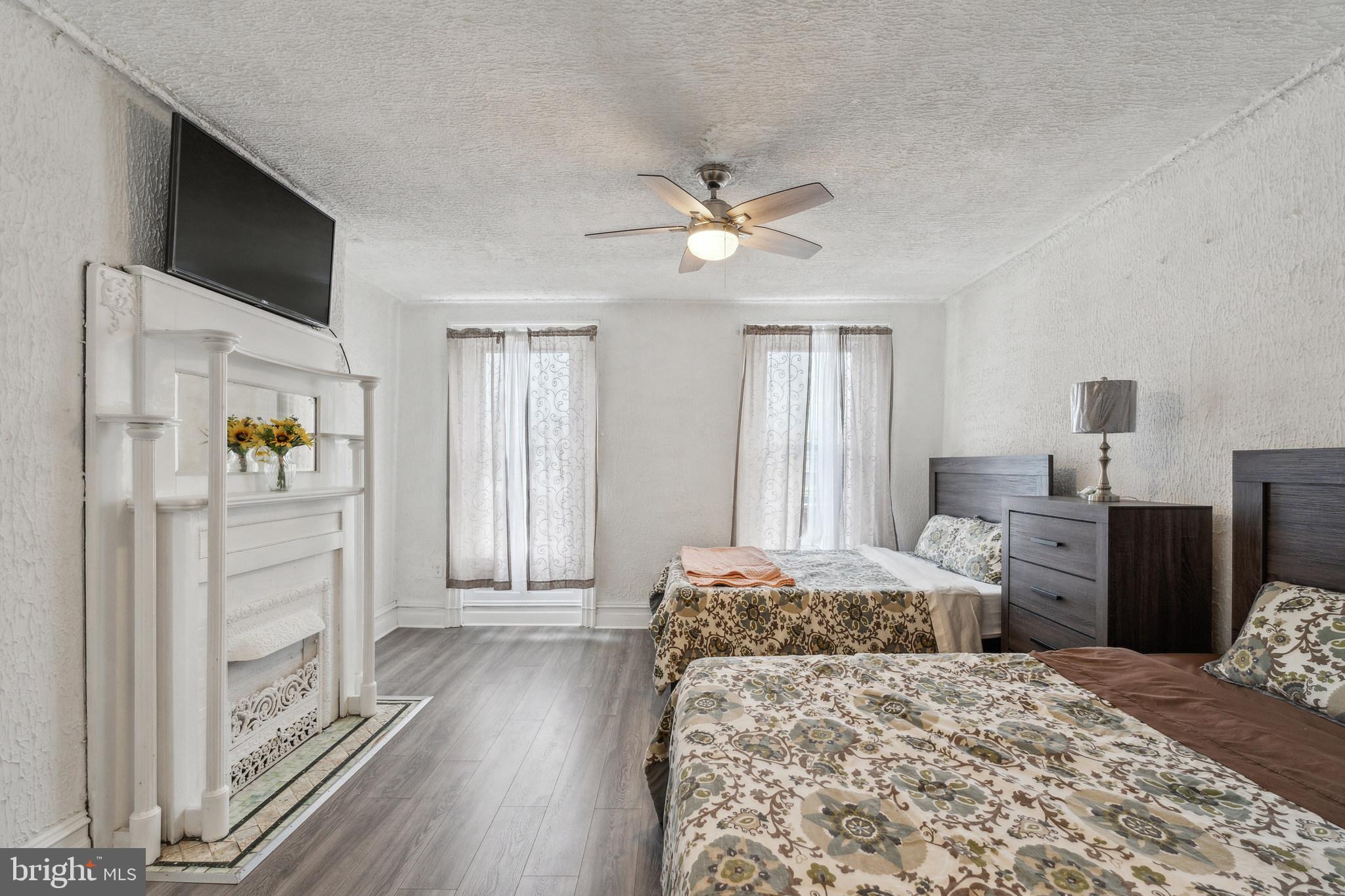 UNIVERSITY CITY - Residential Lease