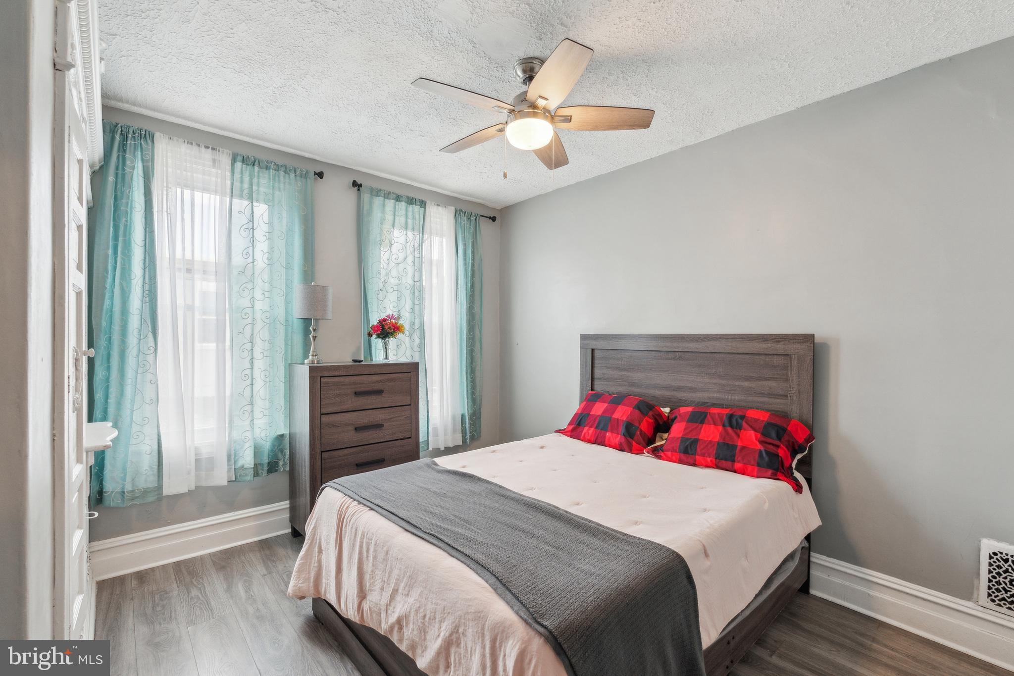 UNIVERSITY CITY - Residential Lease