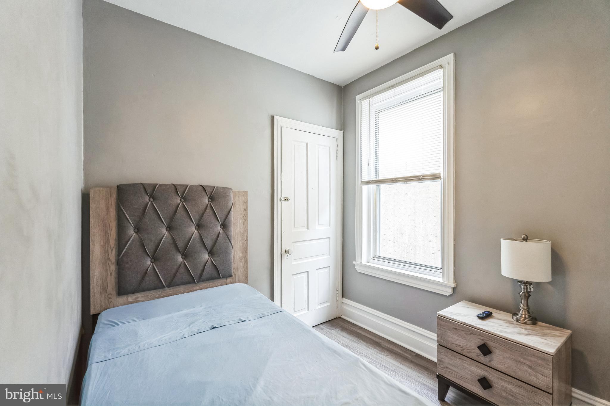 UNIVERSITY CITY - Residential Lease