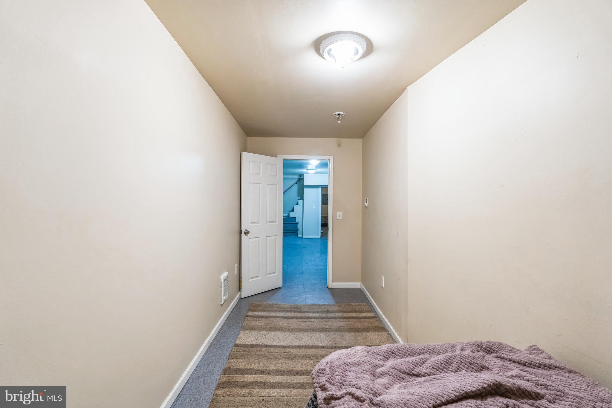 UNIVERSITY CITY - Residential Lease