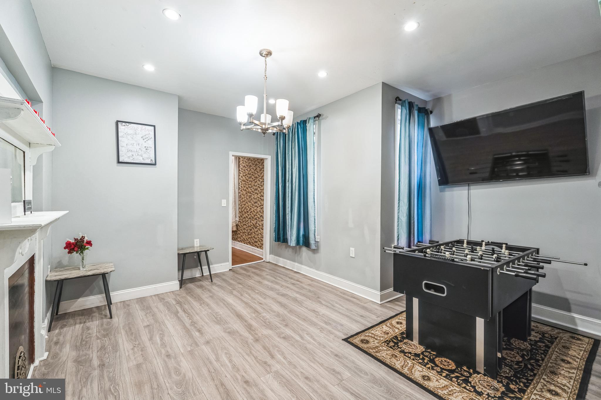 UNIVERSITY CITY - Residential Lease