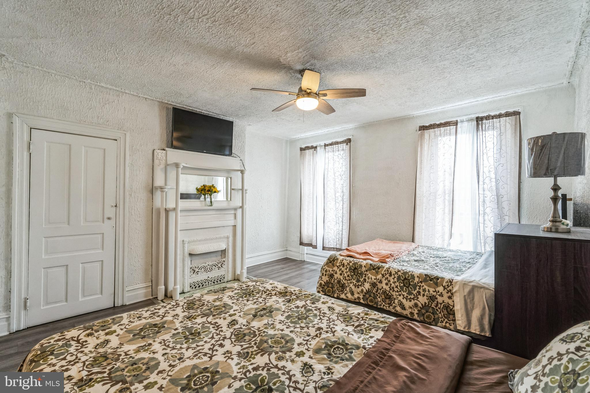 UNIVERSITY CITY - Residential Lease