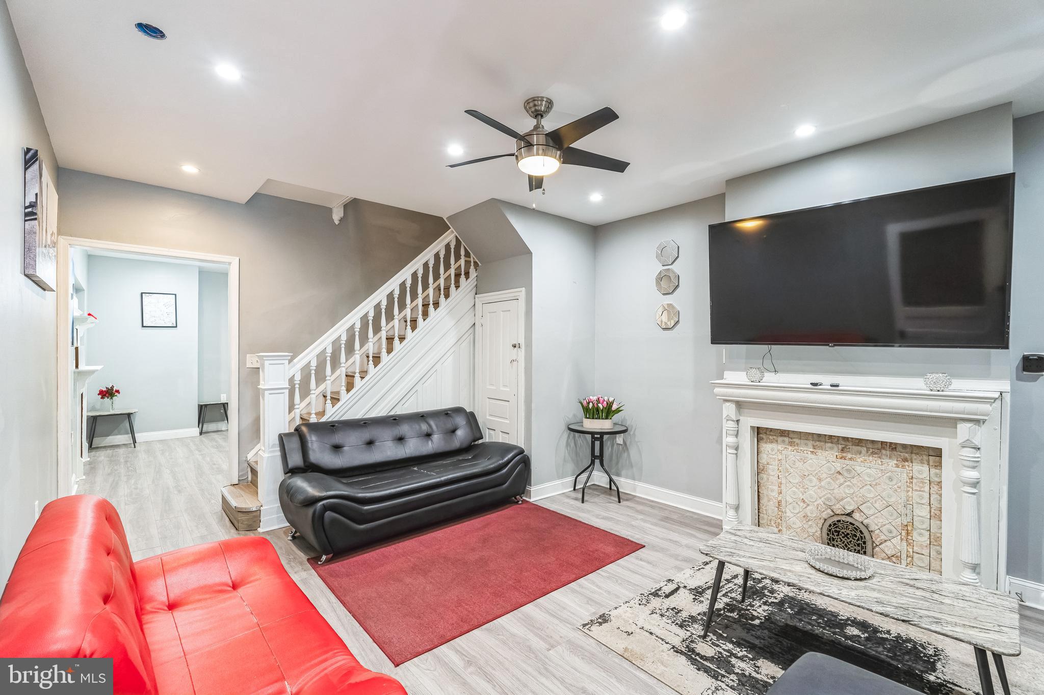 UNIVERSITY CITY - Residential Lease