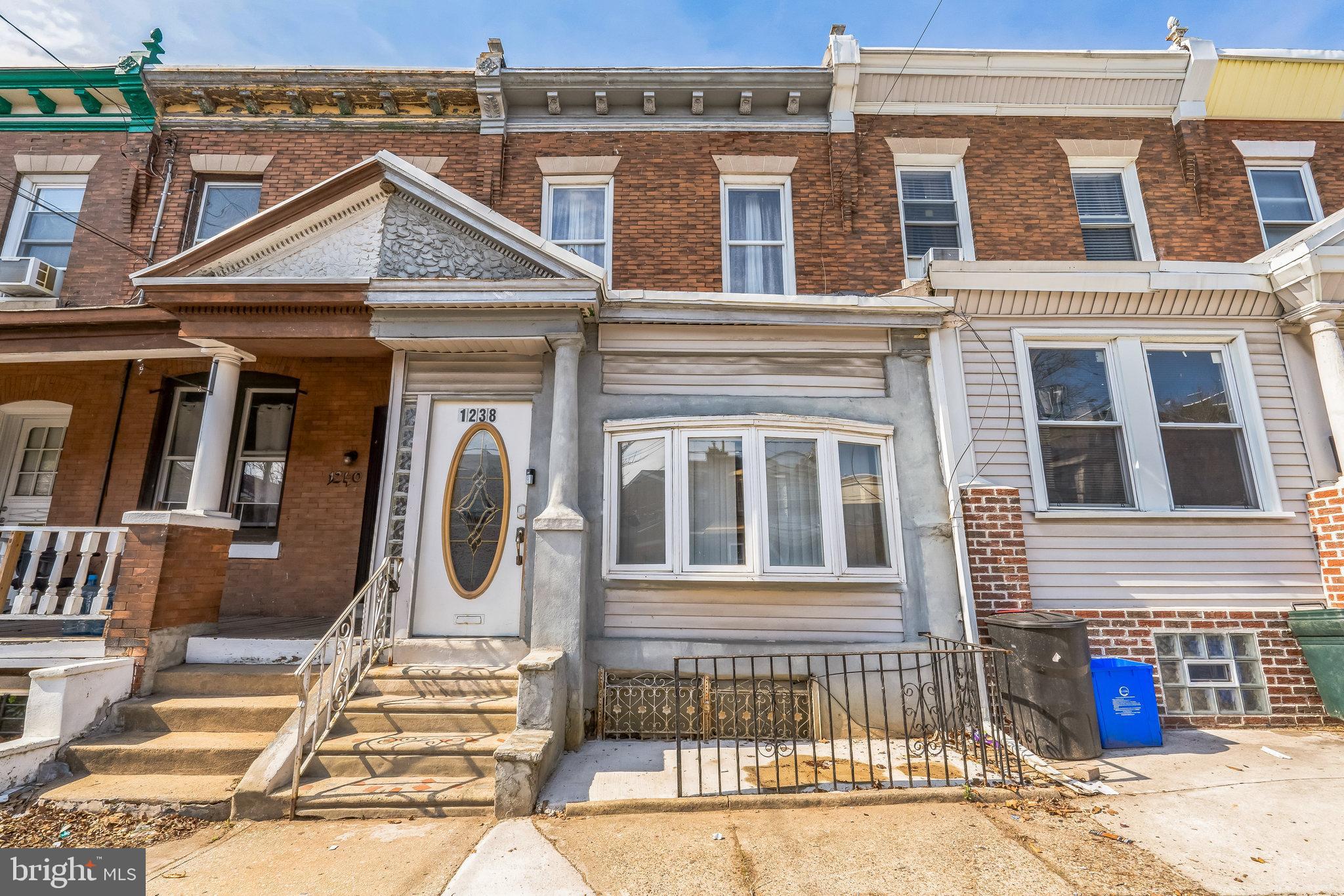 UNIVERSITY CITY - Residential Lease