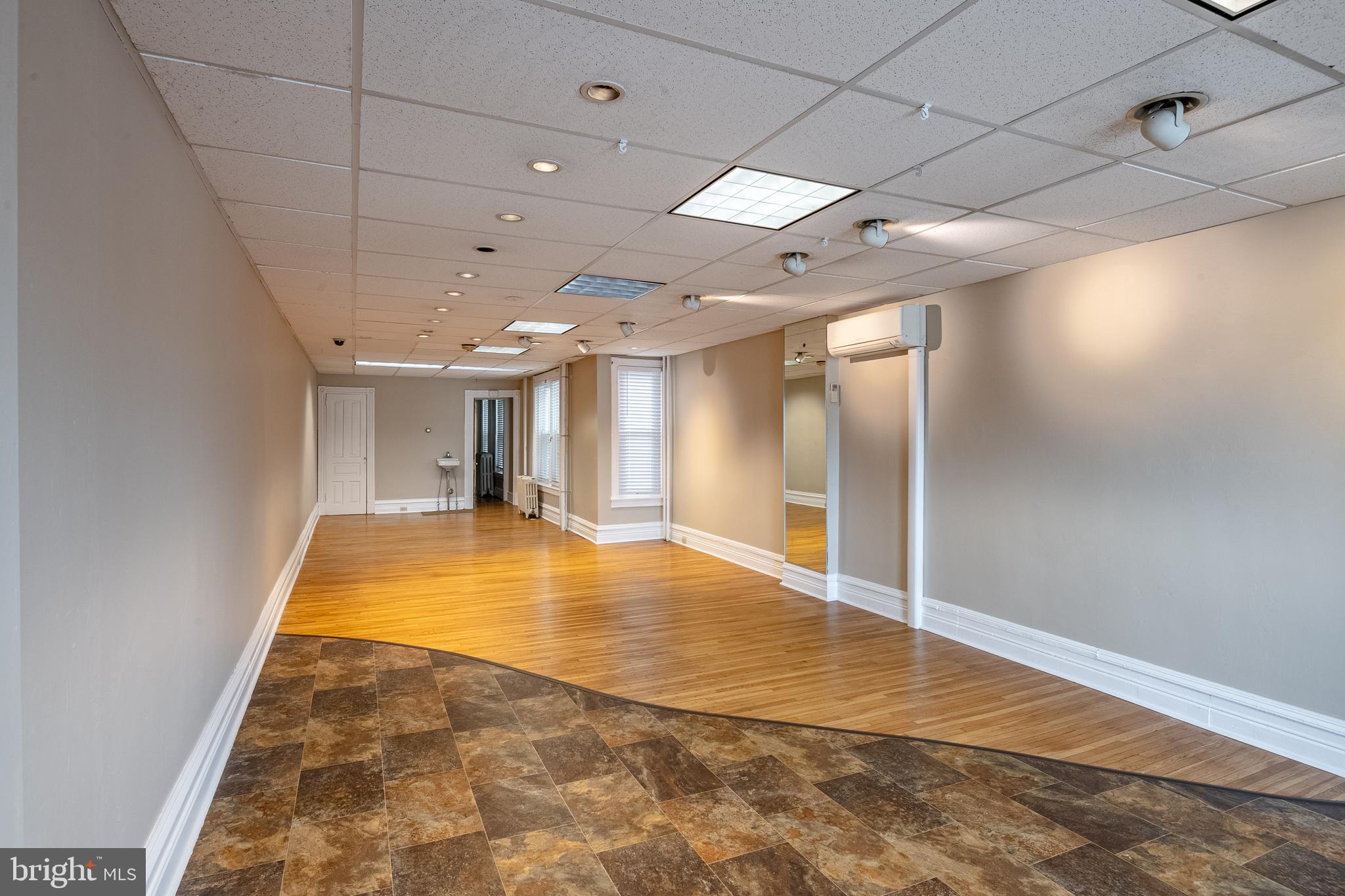 SHILLINGTON - Commercial Lease